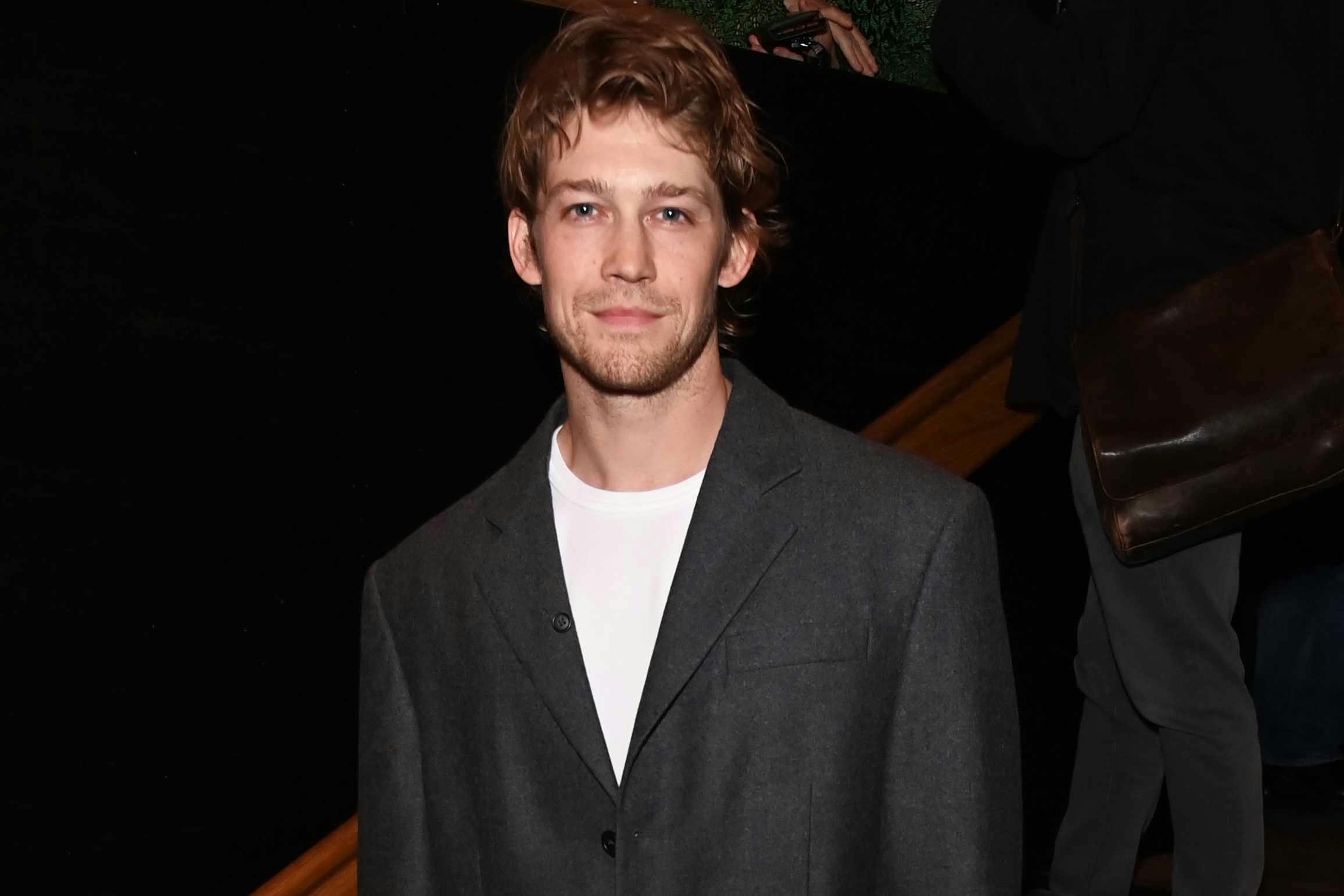 Hollywood Ranch Market Stretch Fraise joe Alwyn