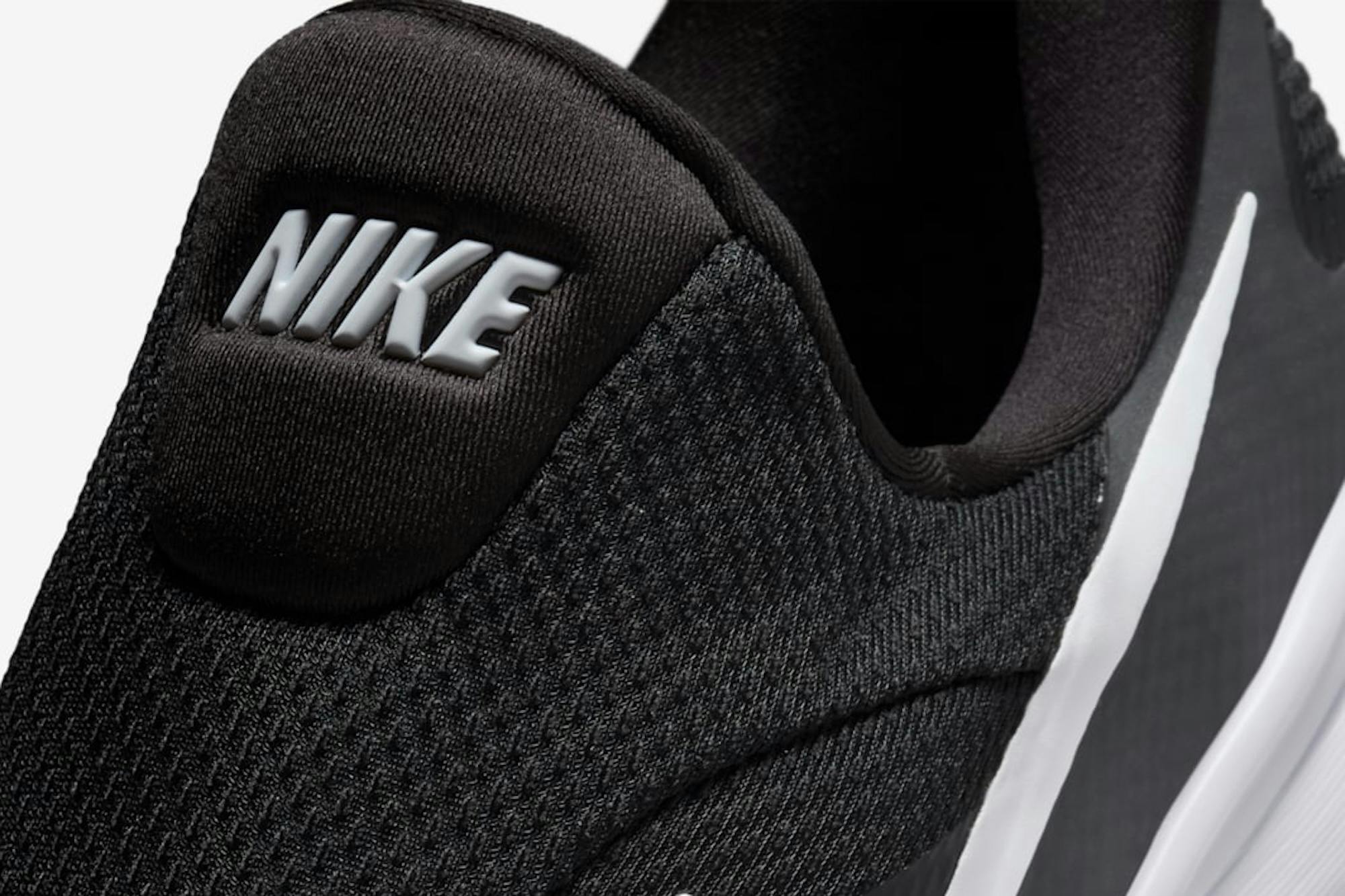 Nike Revolution 8 Slip-on sneaker