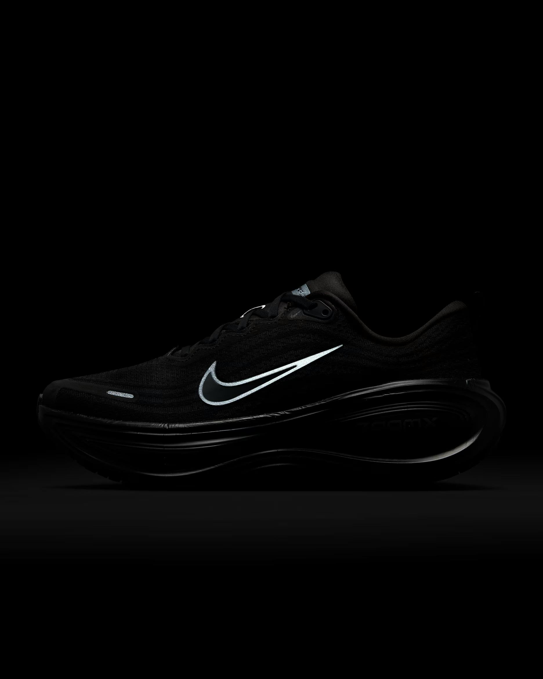 nike-vomero-plus-black-metallic-dark-sneaker