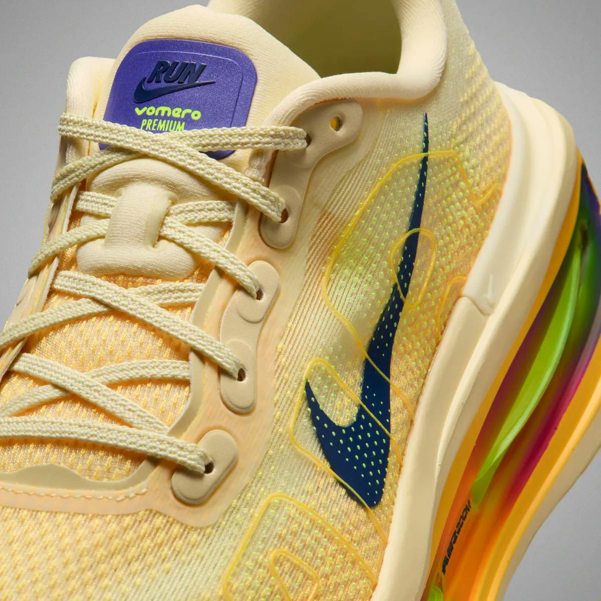 nike-vomero-premium-alabaster