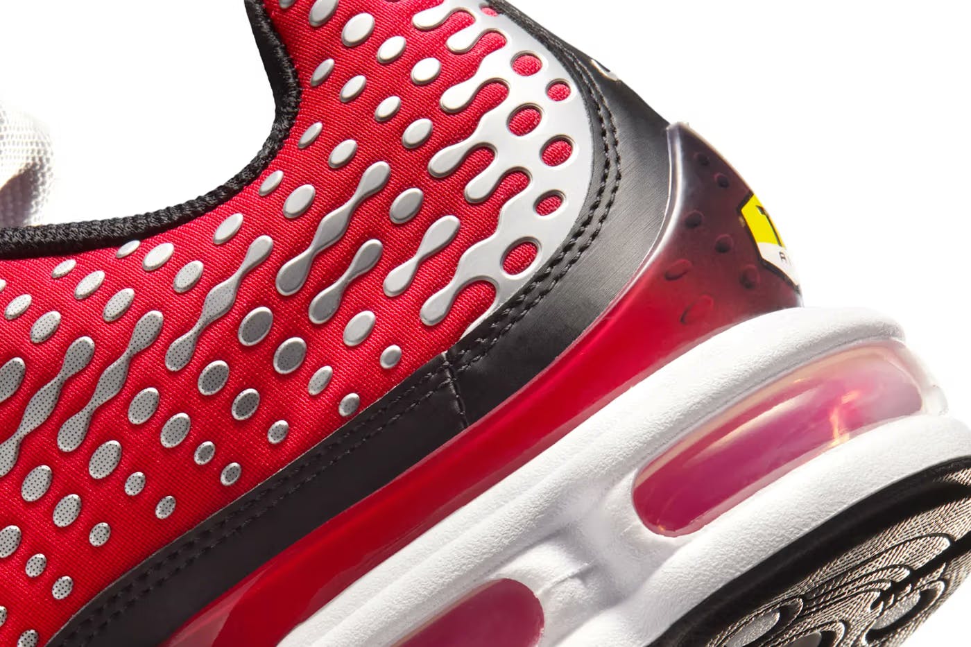 nike-air-max-plus-vii-university-red-sneaker