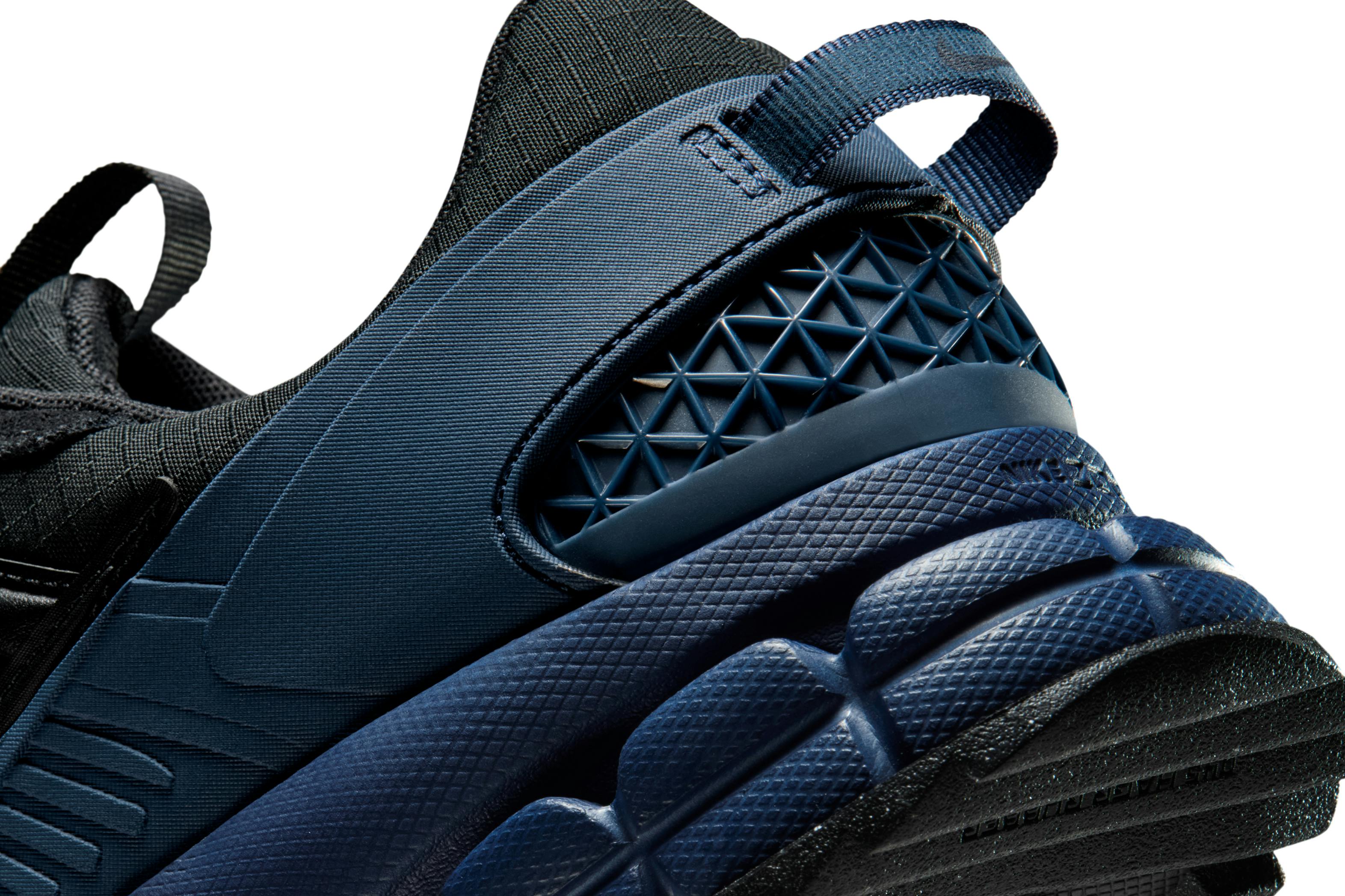 nike vomero roam midnight navy