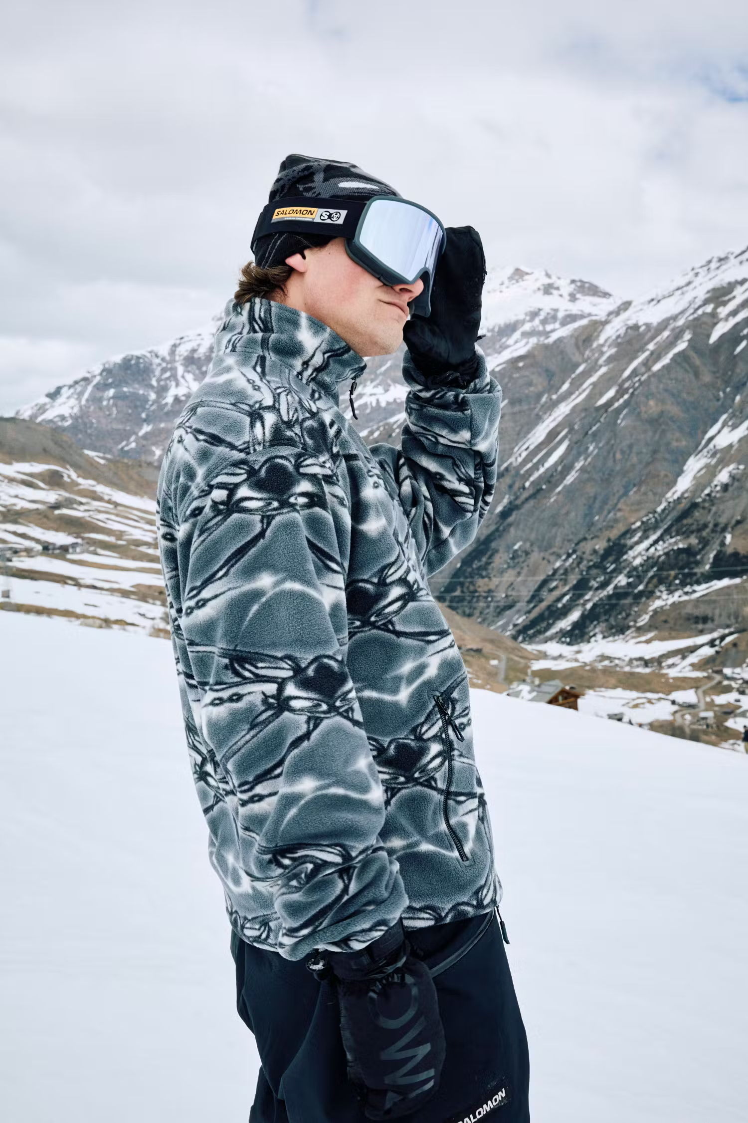 slam jam salamon snowboard