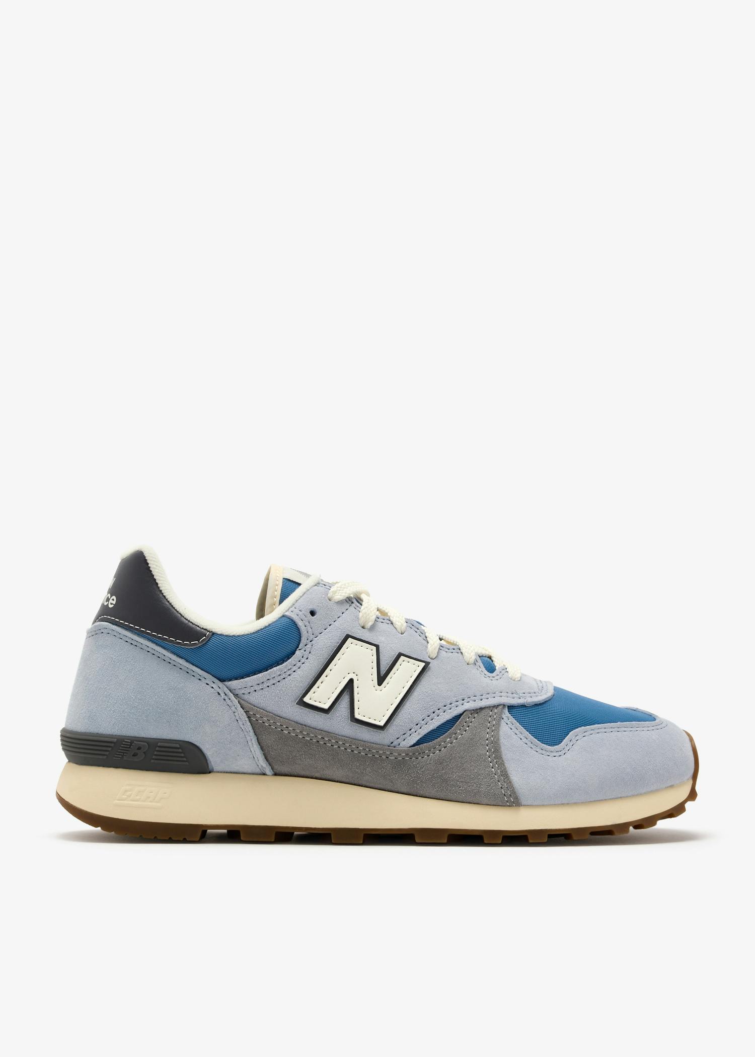 New Balance 475 sneaker in blue
