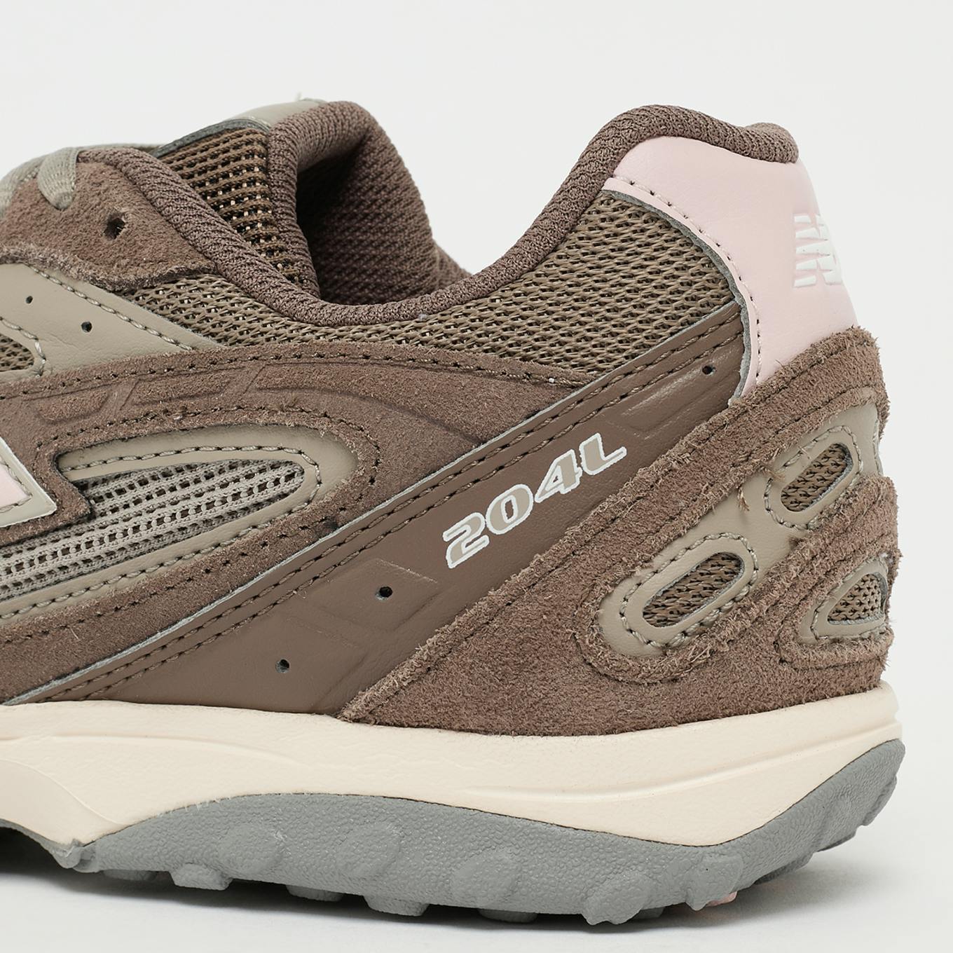 new balance 204l cortado