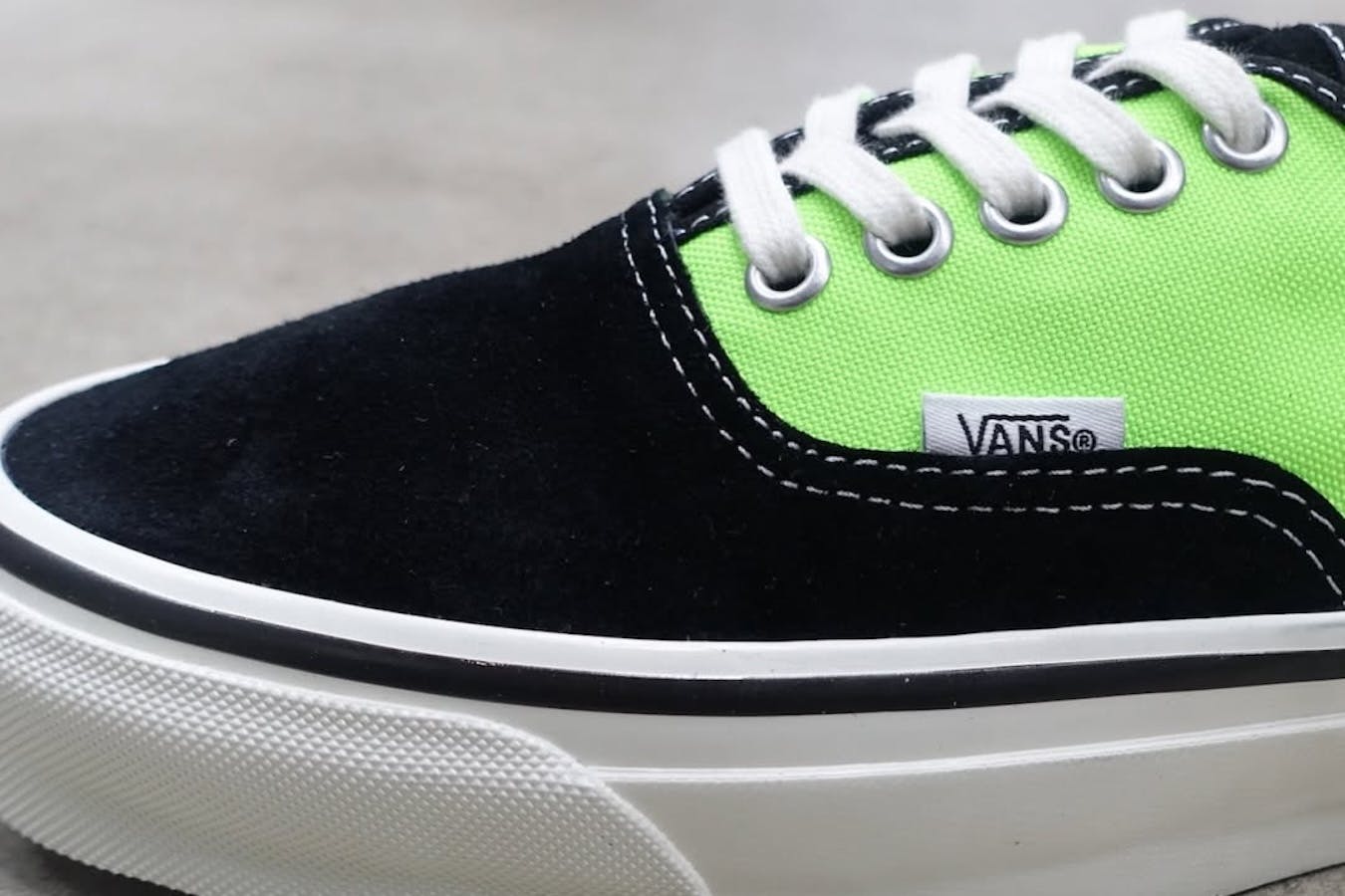 Vans Premium Authentic 44 in black and green