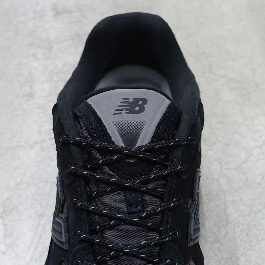 New Balance display picture 3