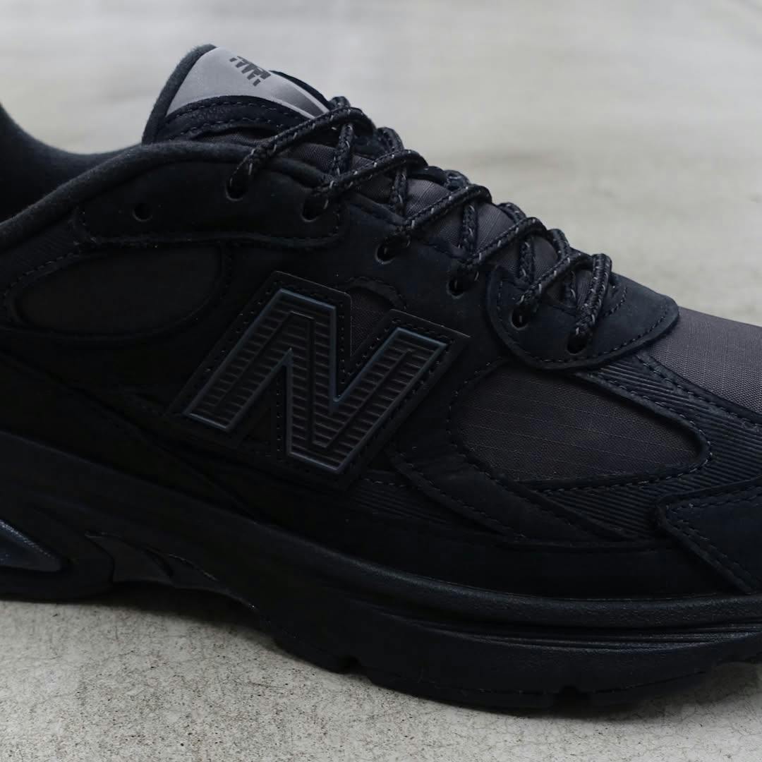 New Balance’s Blacked-Out Dad Shoe Is the Father of All Retro Sneakers
