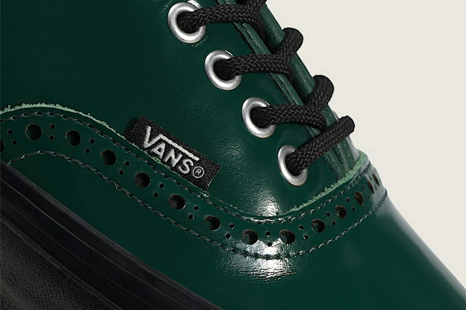 VANS OTW Authentic 44 Siped Vibram