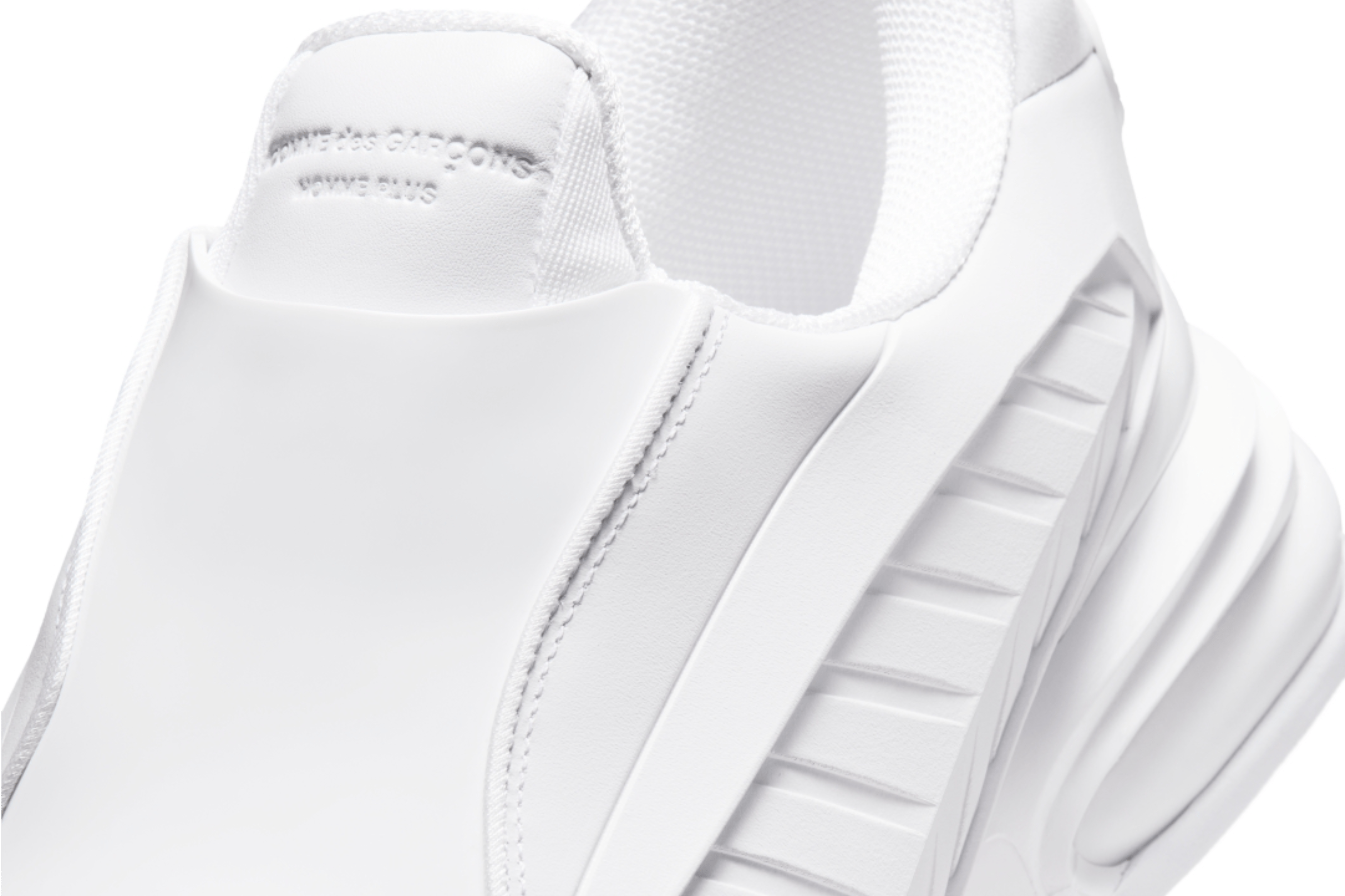 COMME des GARÇONS Is the Reason Nike's Cleanest Laceless Sneaker Exists