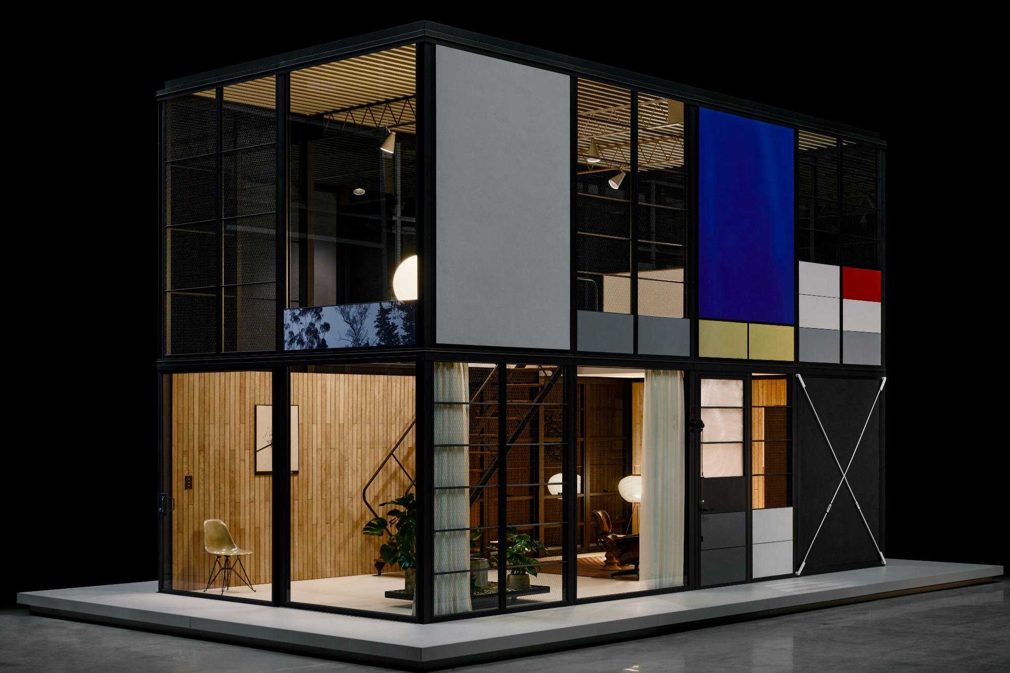 The Architecture of the Kit: Reviving the Eames House