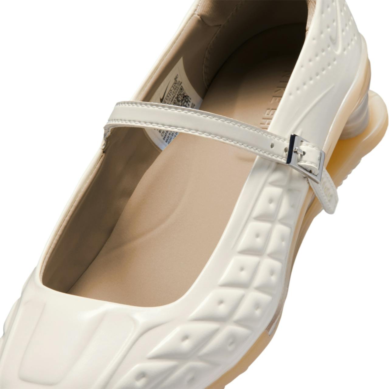 Naked × Nike Shox Z Calistra メリージェーン バレエ Naked Copenhagen Nike Shox Z Calistra IR5519-001 | SneakerNews.com