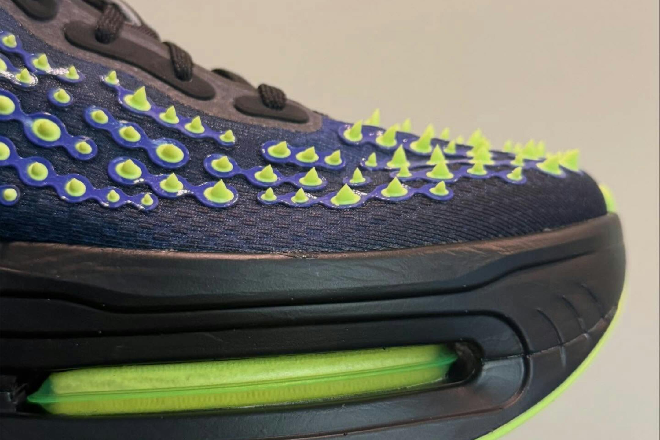 Nike’s Freakiest Running Sneaker Is a High-Tech Alien