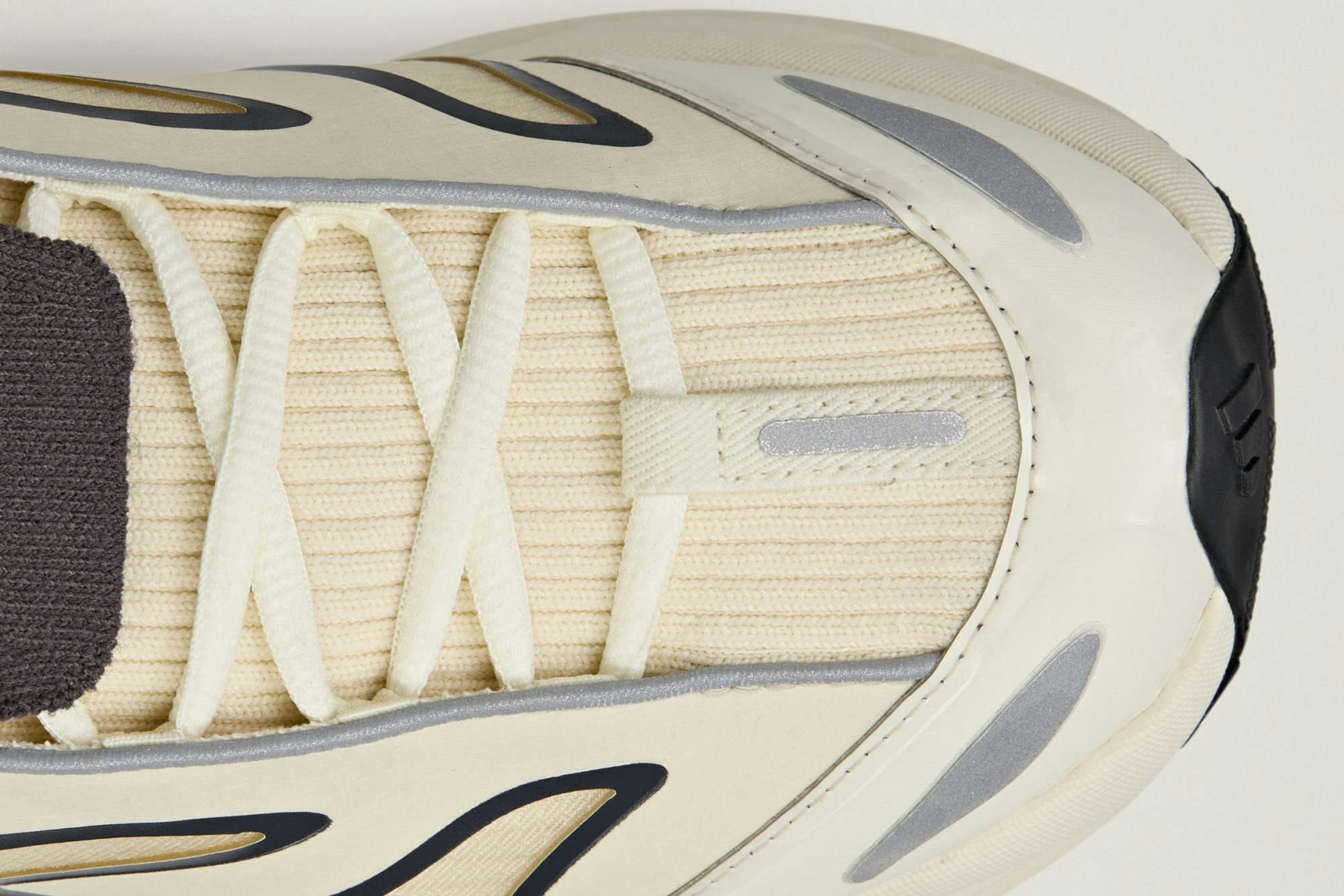 Stella McCartney's Crazy Stylish adidas Runner Is a Repeat Flexer