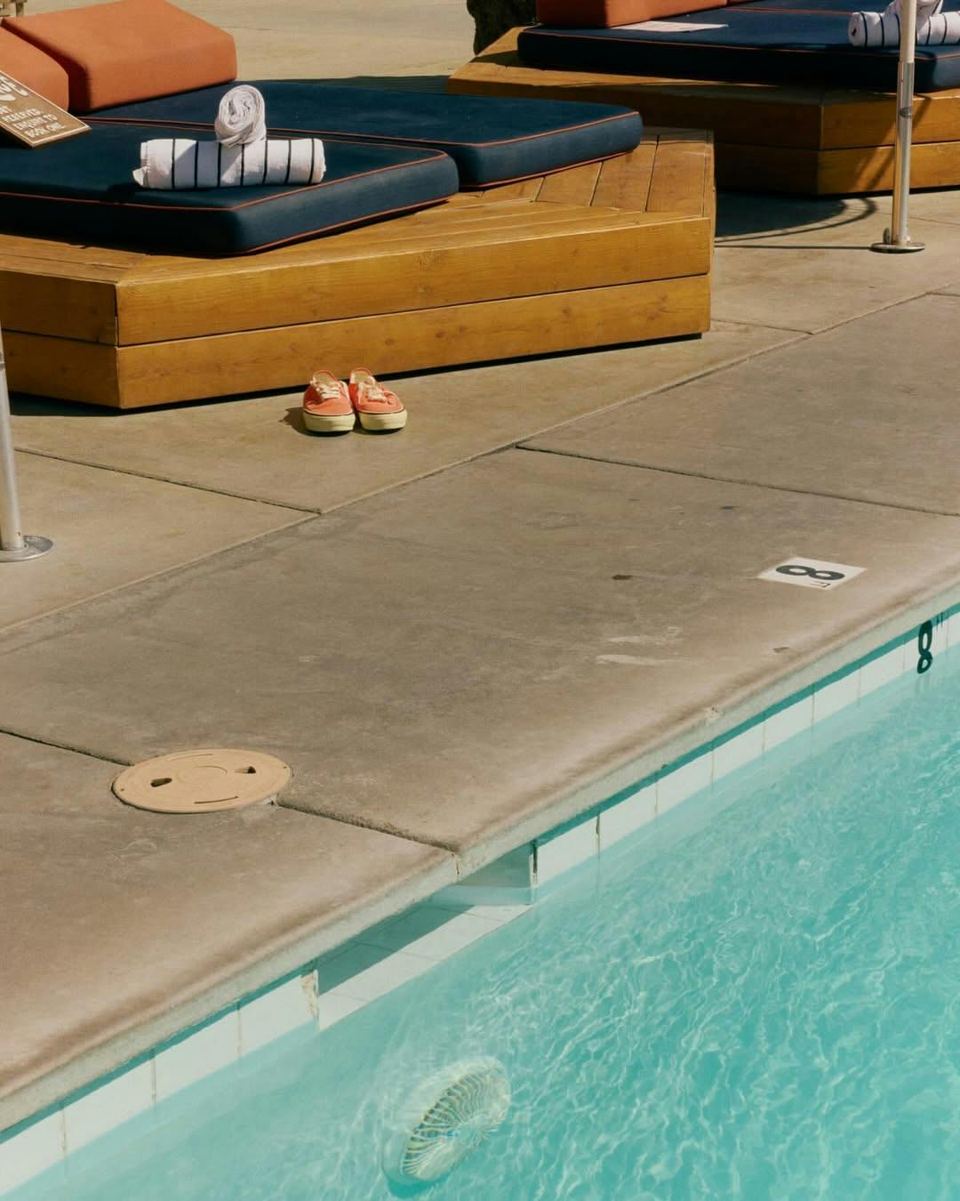 Vans' Sun-Bleached Authentic Sneaker Is Straight from the '80s
