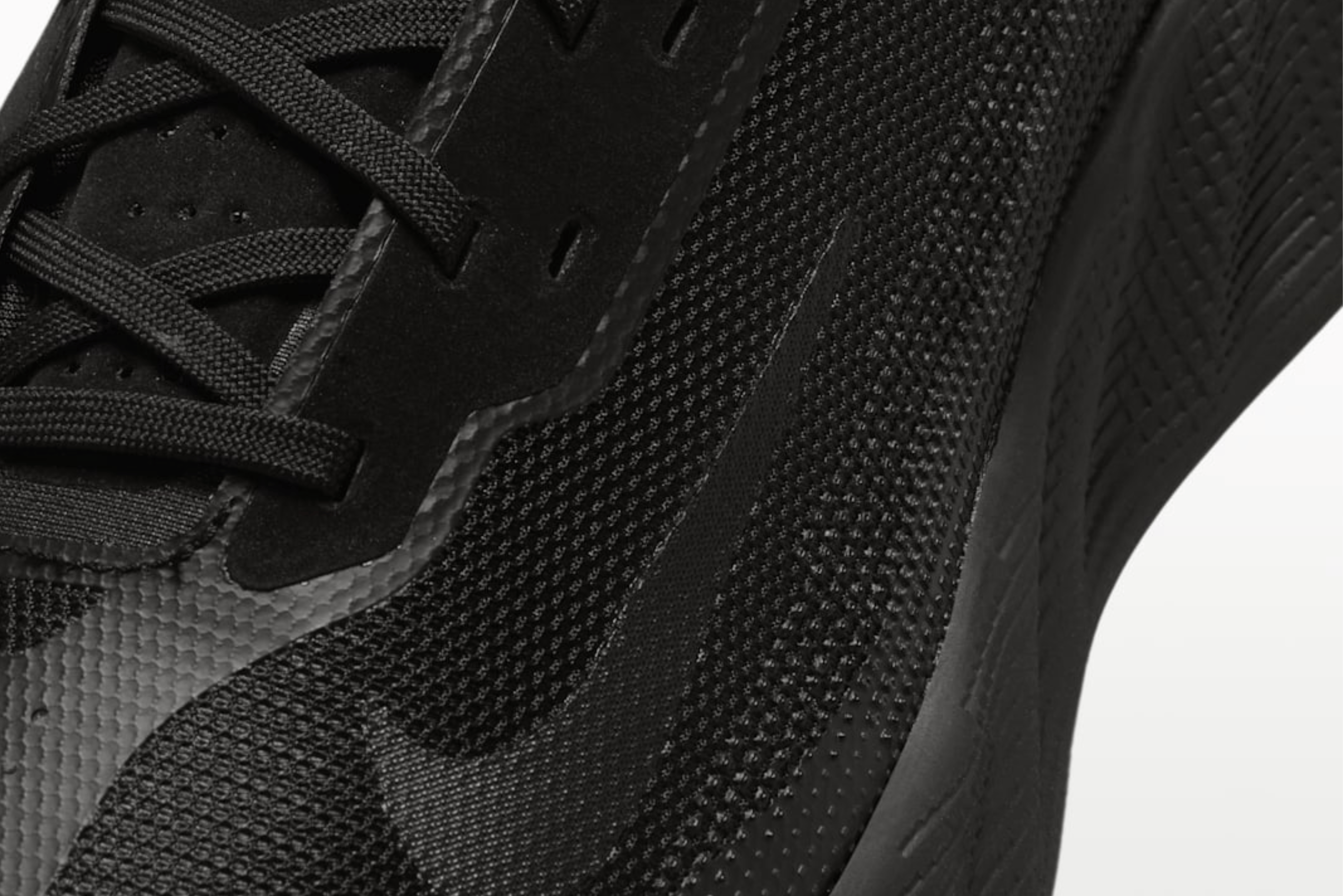 Nike's Effortlessly Sleek Running Shoe Is a Breath of Fresh Air. Literally