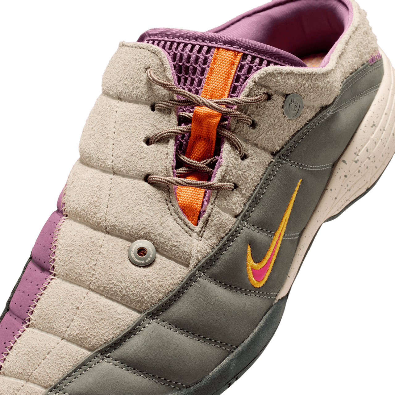 Even Nike’s Retro Soccer Sneaker Is Getting Mule-ified