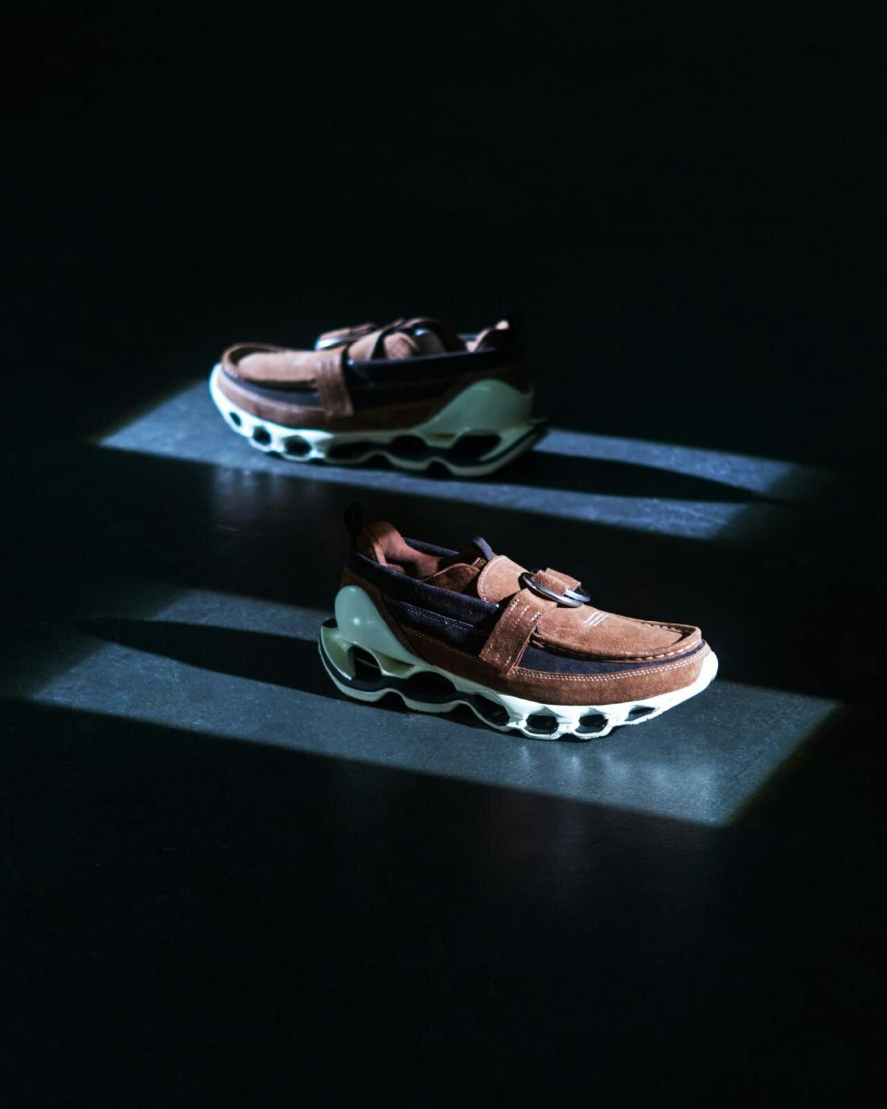 Mizuno Wave Prophecy Sorayama 