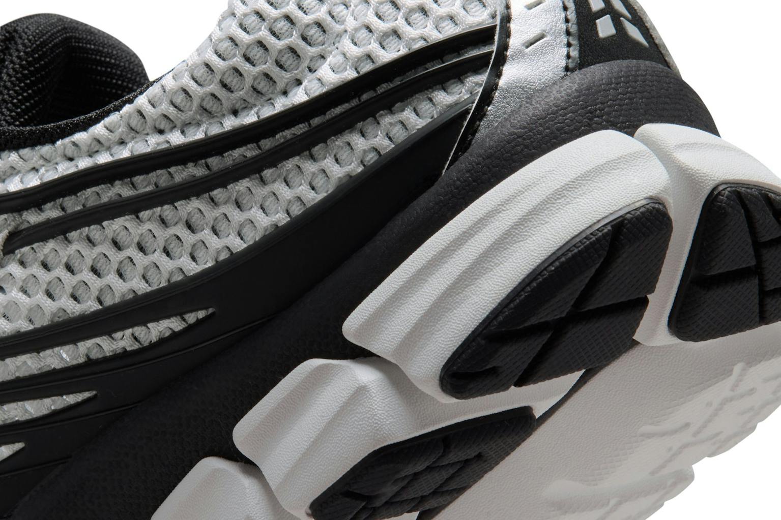 nike zoom skylon 11 sneakers
