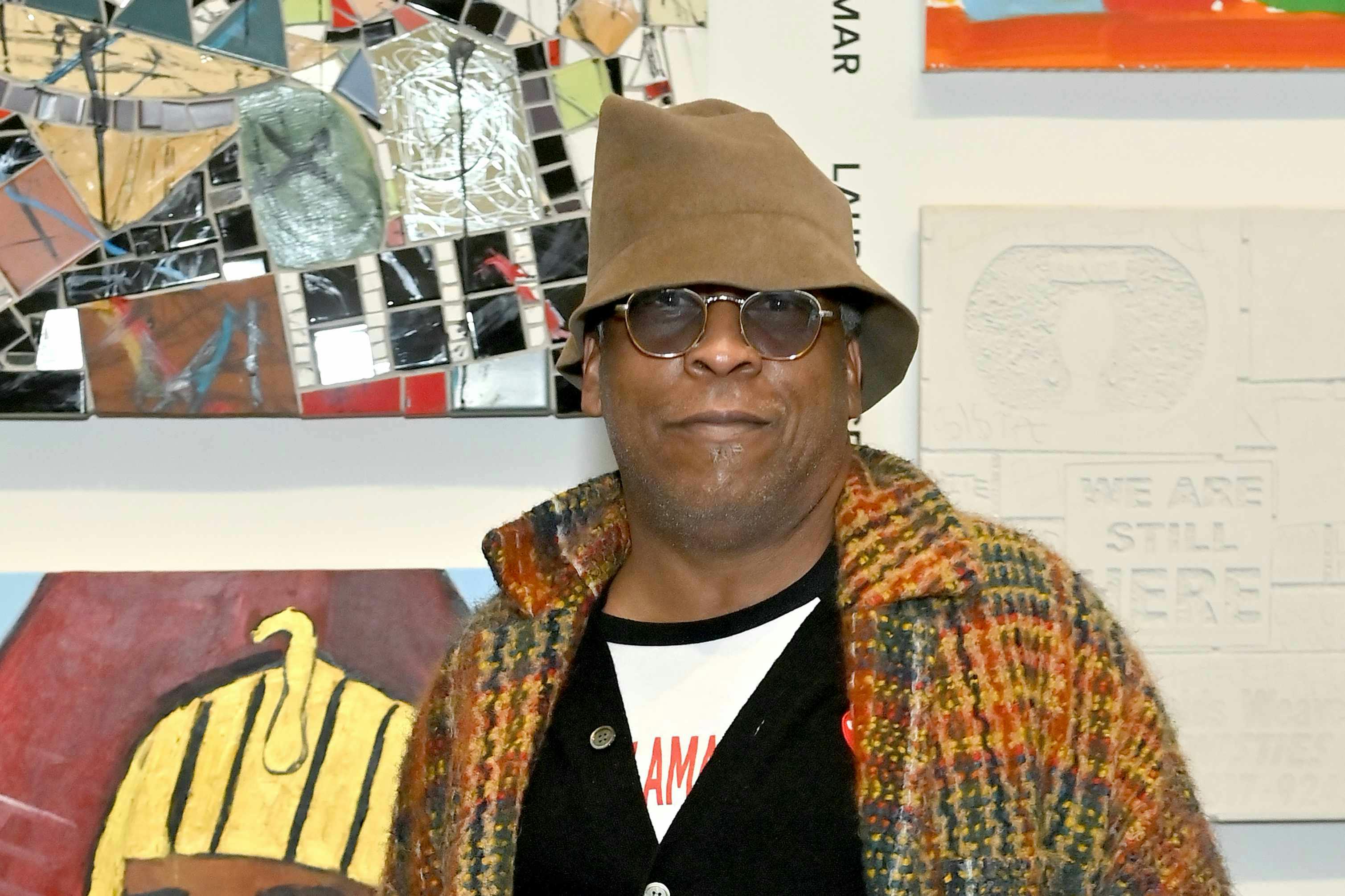 One Easy Trick to Improve COMME des GARÇONS Wallets: Add a Genius Painter