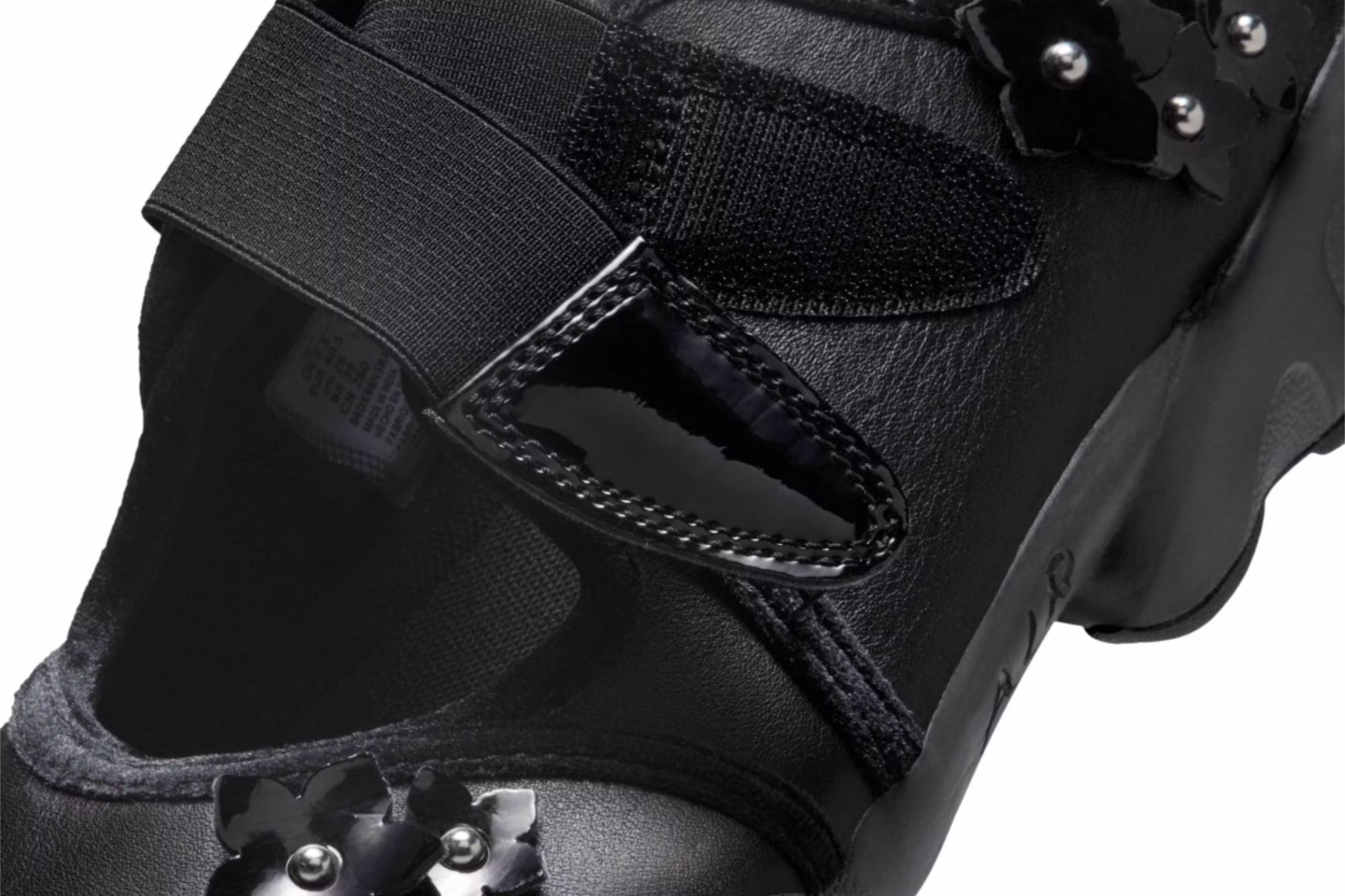 Nike's Monochromatic Slip-On Tabis Are Officially In Bloom