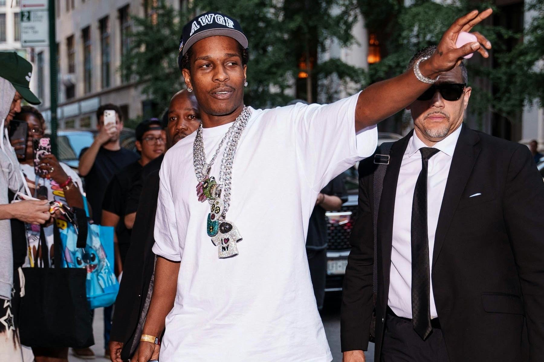 The Best Way to Wear Louis Vuitton’s “Vans?” Chanel Jeans