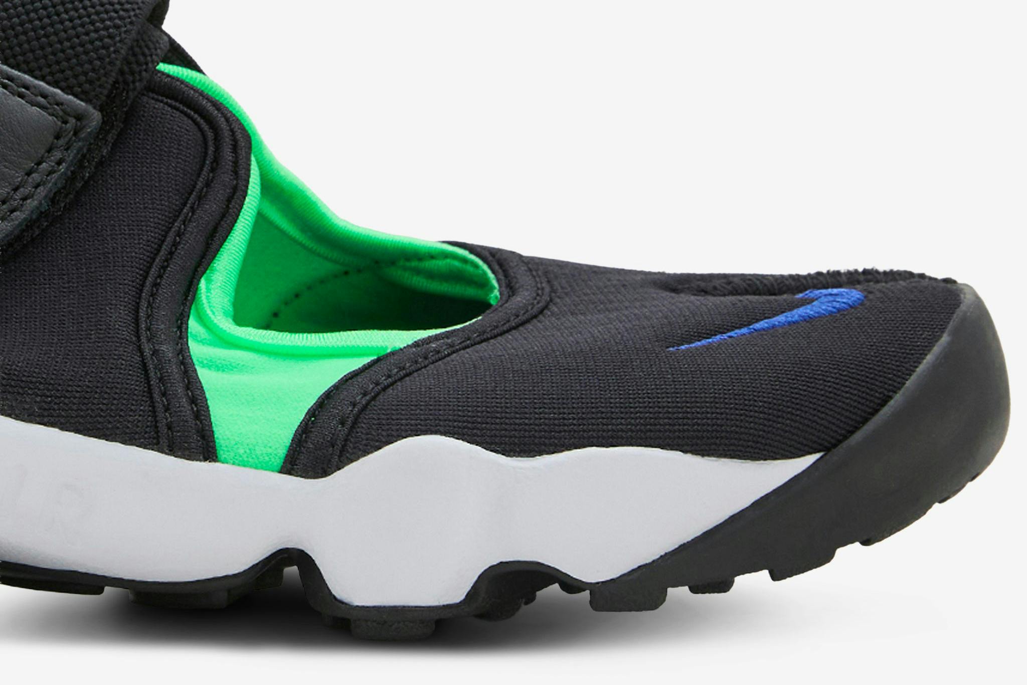 Nike’s Weird Toe Shoe Gets Genuinely Good Colorways
