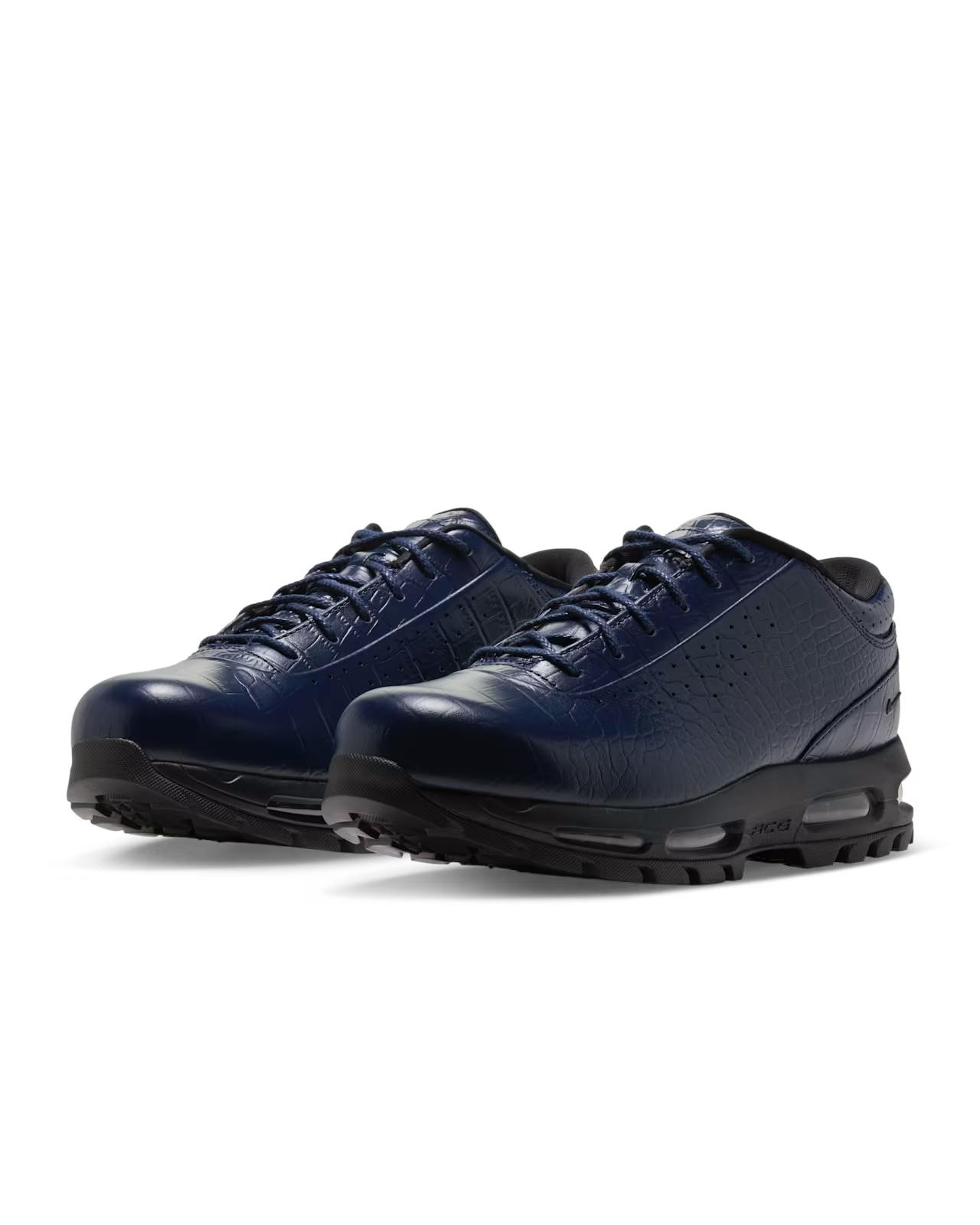 Shop the Nike Air Max Goadome Low Midnight Navy