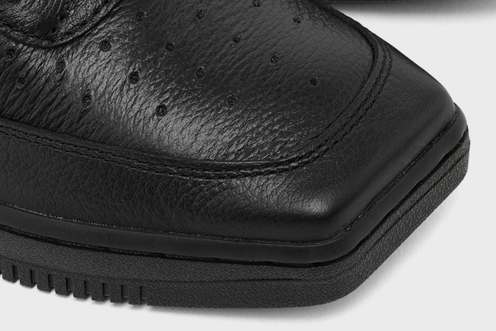 Close-up of the squared-off toe on the black Nike Air Force 1 Squair Toe. Photo via Highsnobiety