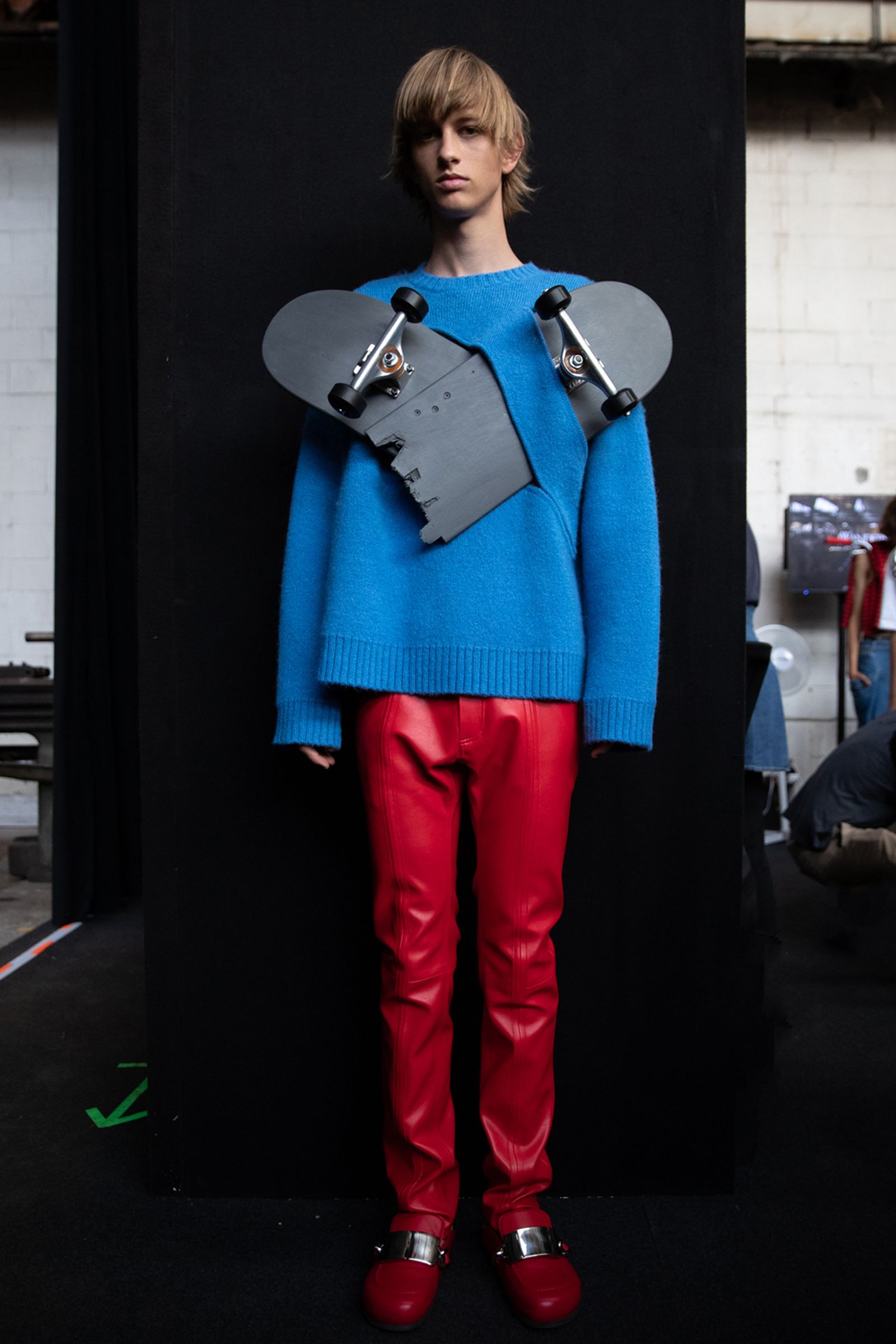 jw-anderson-ss23-mens-collection-runway- (15)