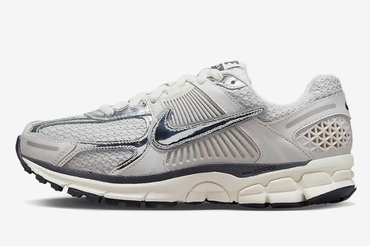 dulce Hay una necesidad de Obstinado Nike Zoom Vomero 5 "Photon Dust:" Release Date, Info, Price