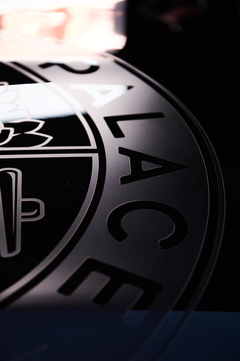 palace-skateboards-mercedes-amg-ss22-collab-cars (3)