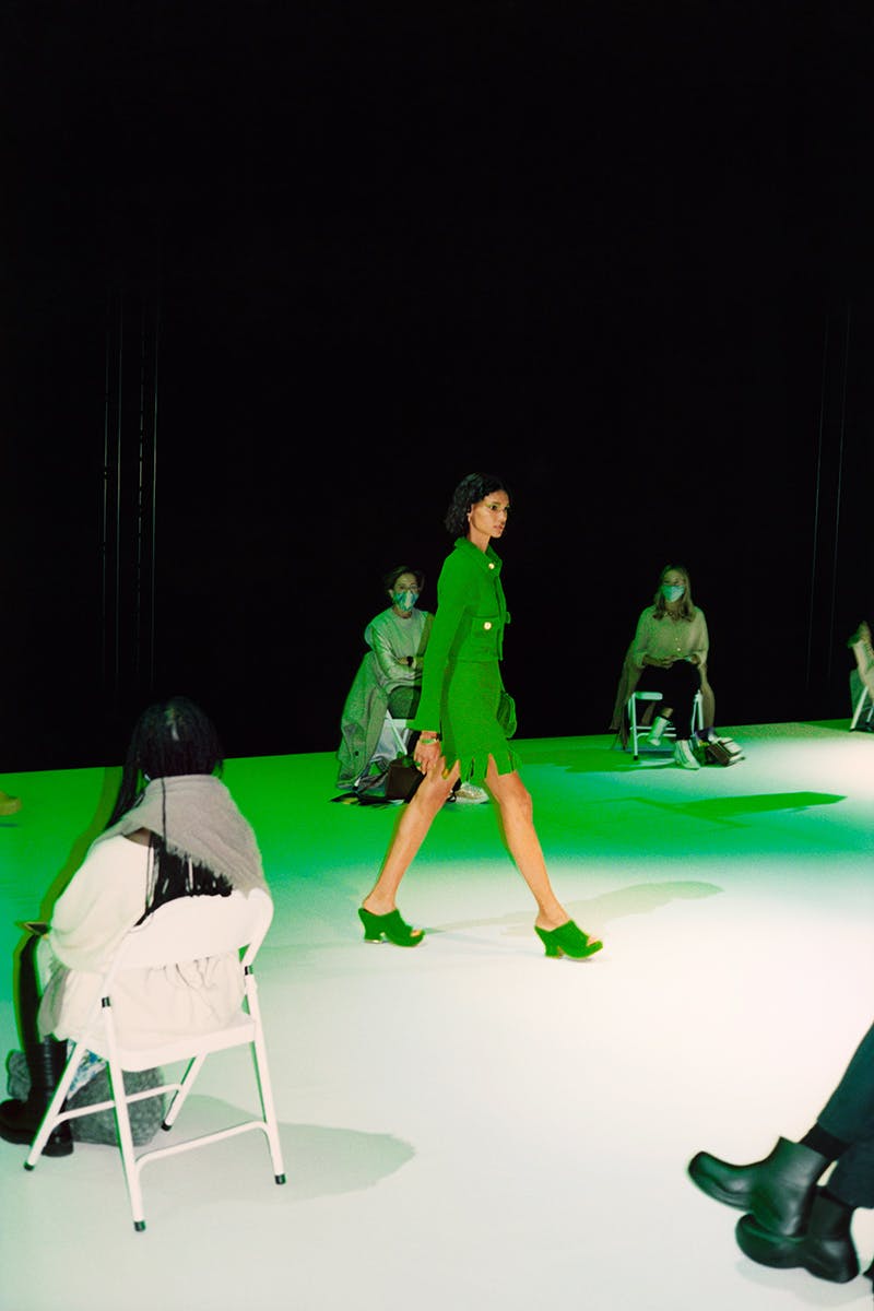 bottega-veneta-salon-01-01