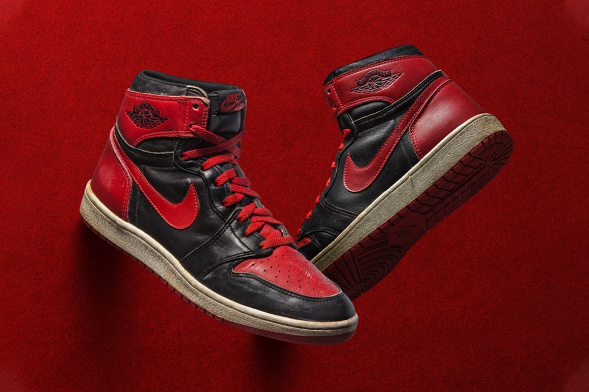 Exact 1985 Nike Air Jordan 1 Replica Rumored for Black