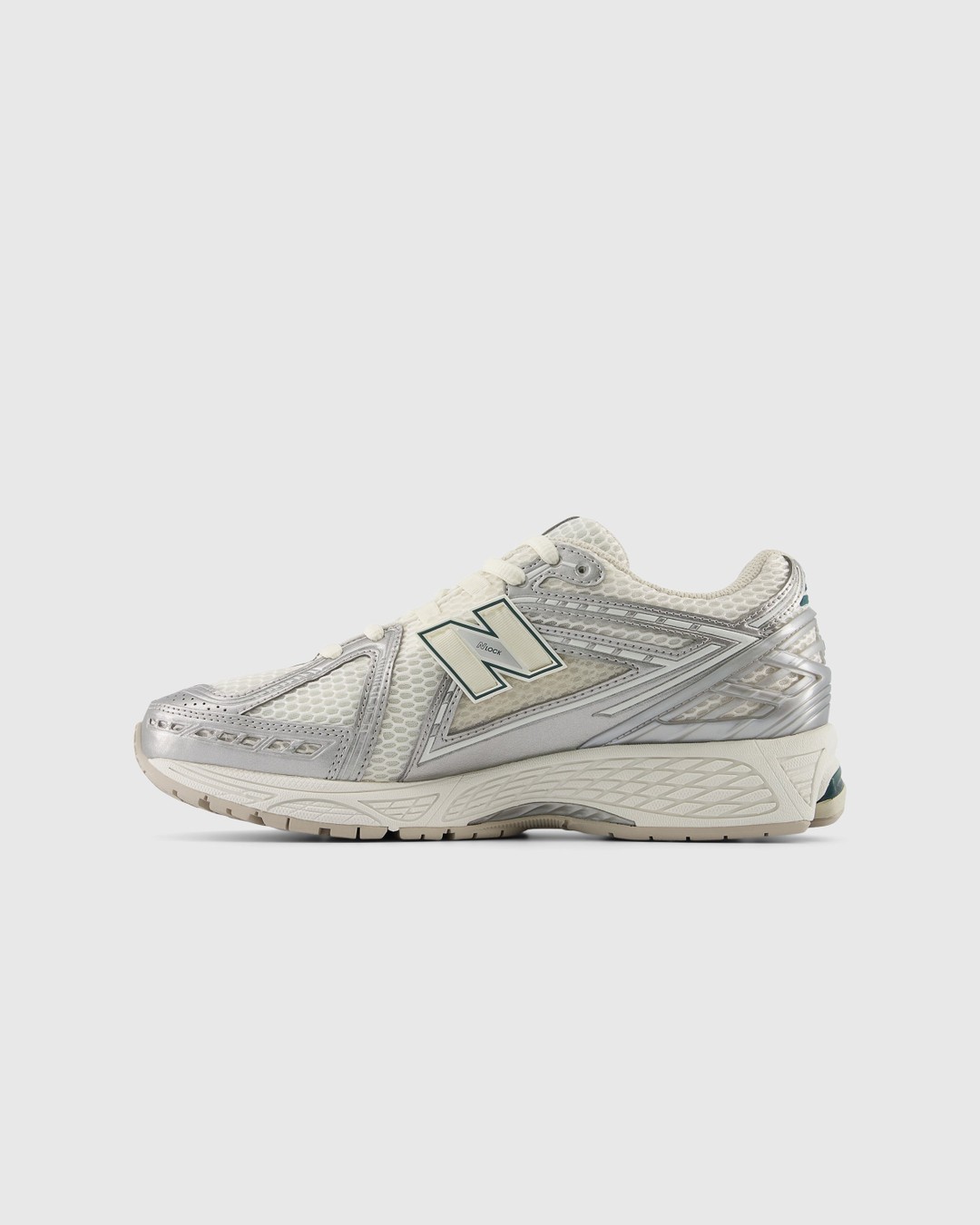 New Balance – 1906 REE Silver Metallic - Low Top Sneakers - Silver - Image 2