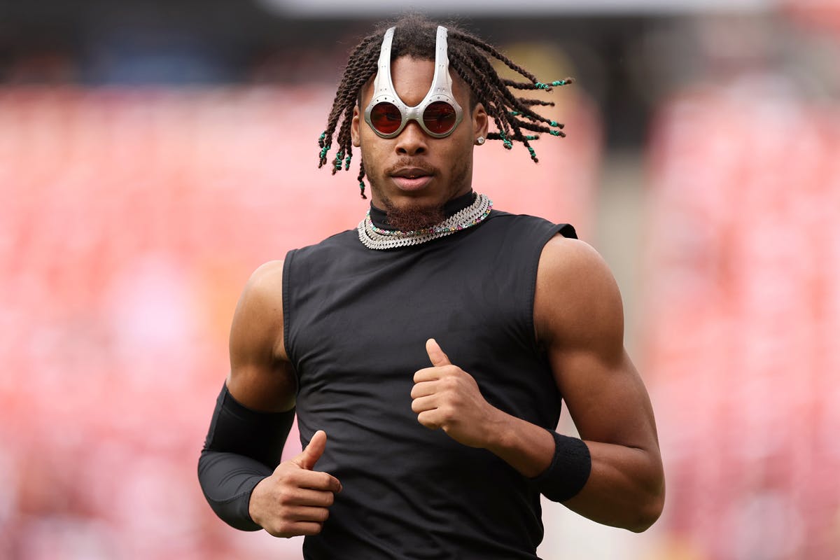 Justin Jefferson's Warm-Up Glasses Were Over the Top (Literally)