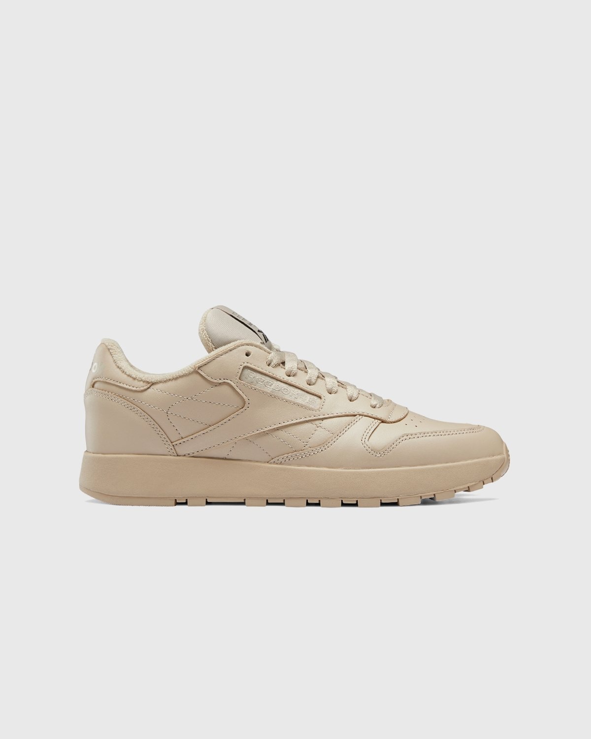 Maison Margiela x Reebok – Classic Leather Tabi Natural - Sneakers - Beige - Image 1