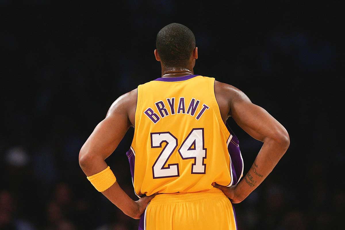 Kobe Bryant wearing the #24 Lakers jersey