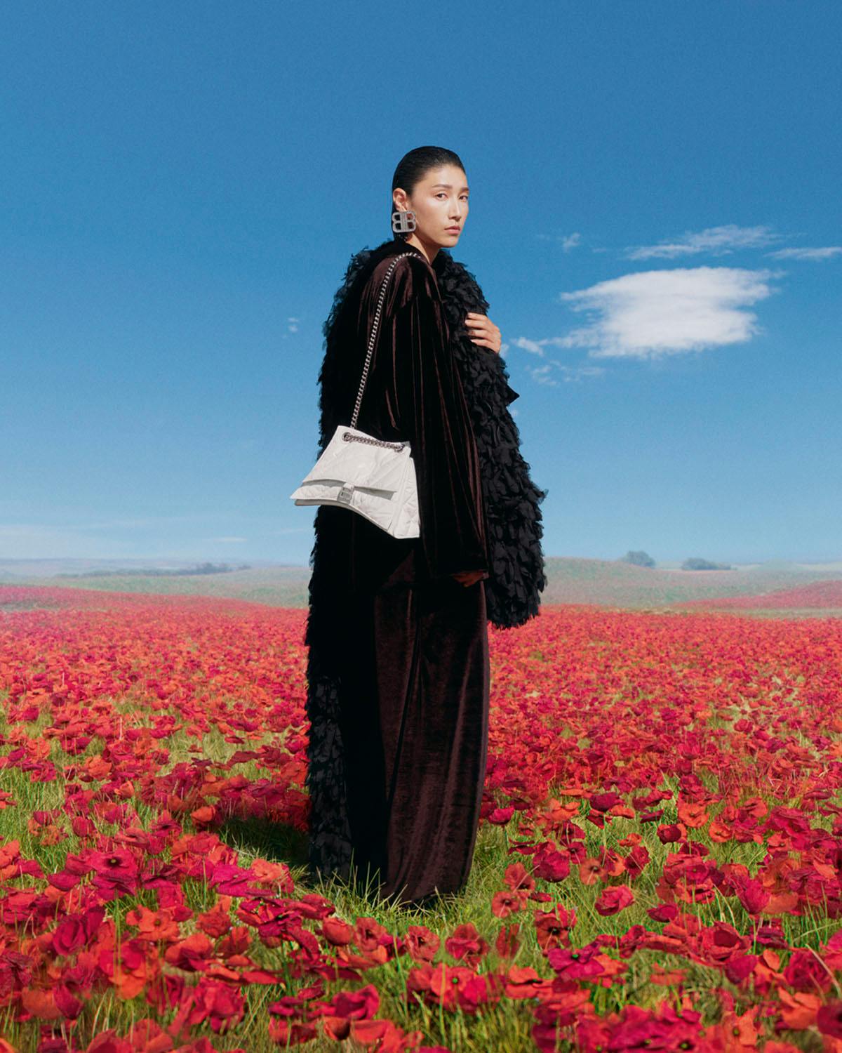 balenciaga-kim-kardashian-fall-2022-campaign-12