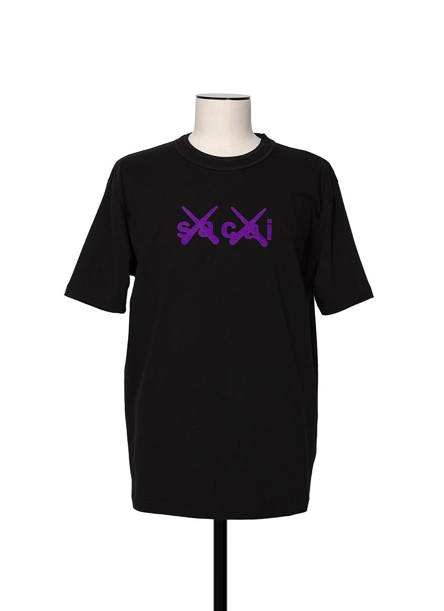 sacai-kaws-fall-2021-collaboration-tee-shirts- (6)