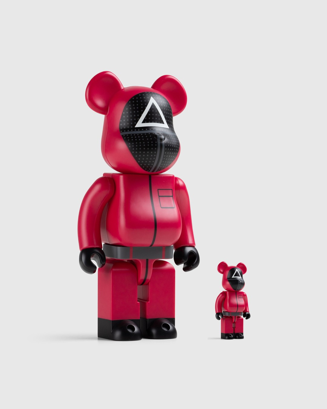 Medicom – Be@rbrick Squid Game Guard △ 100% & 400% Set Multi - Art & Collectibles - Multi - Image 3