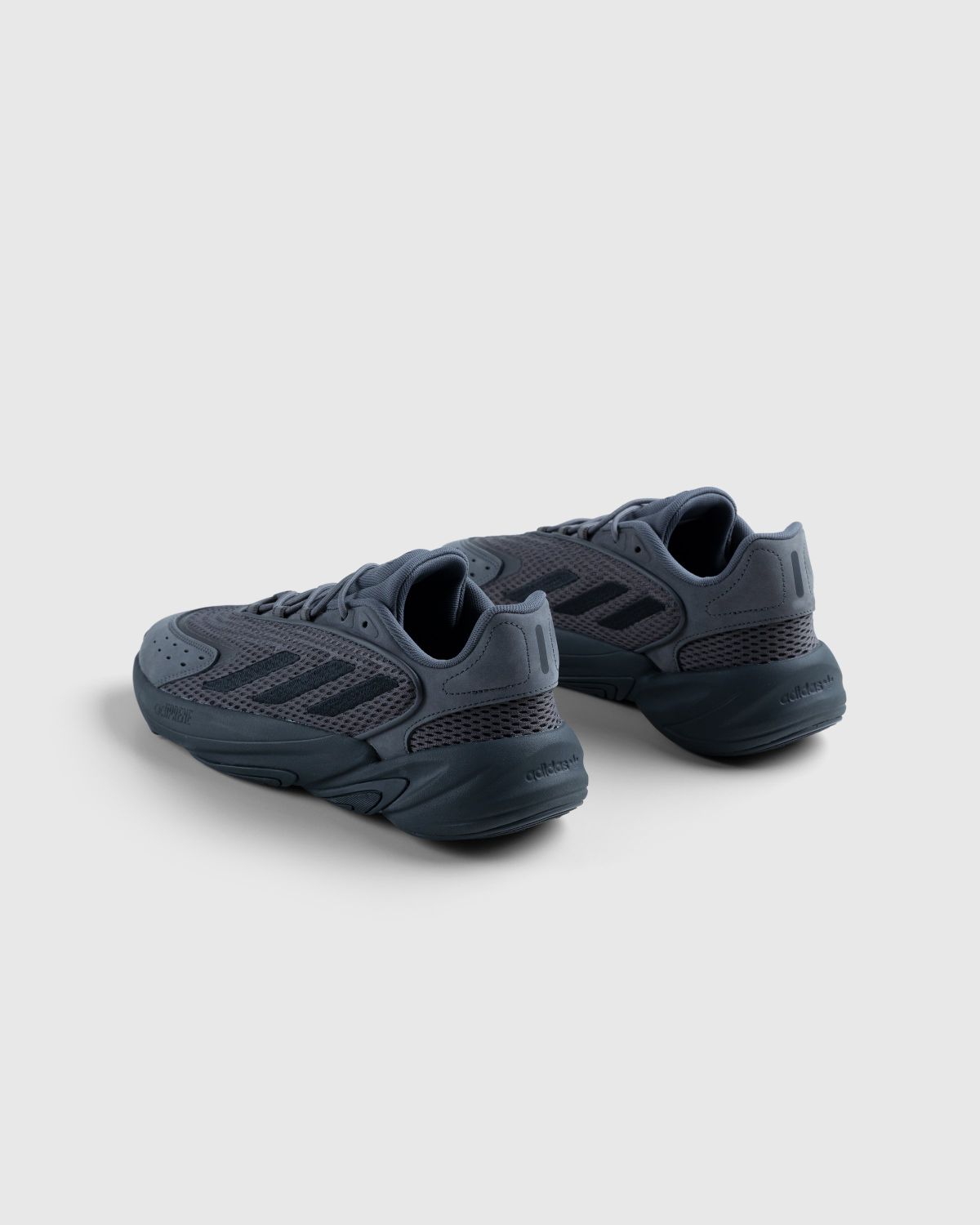 Adidas – Ozelia Grey/Carbon - Low Top Sneakers - Black - Image 4