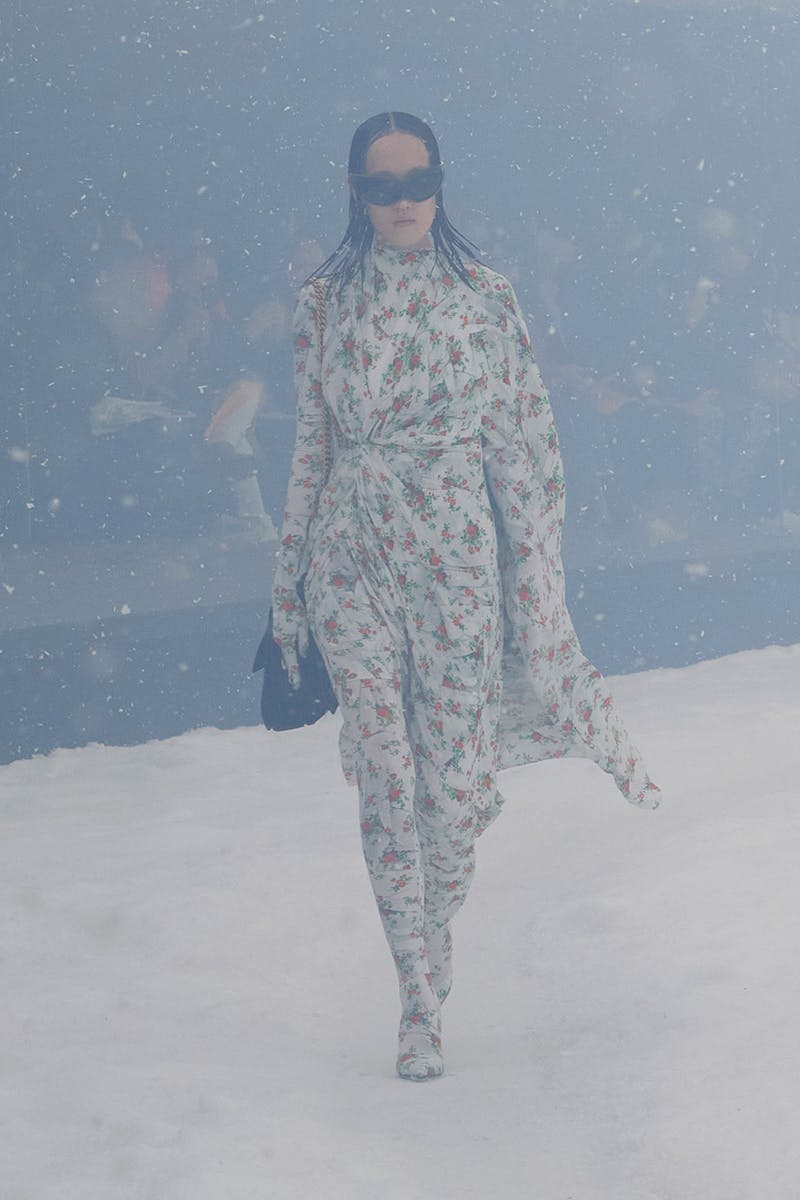 balenciaga-fw22-collection-runway-show-22