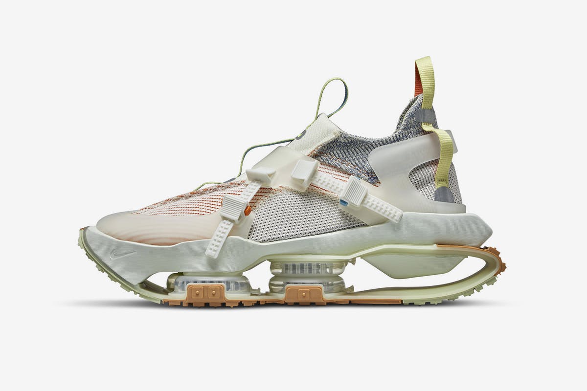 Gama de embotellamiento Relativo Nike Shares First Look at New ISPA Collection