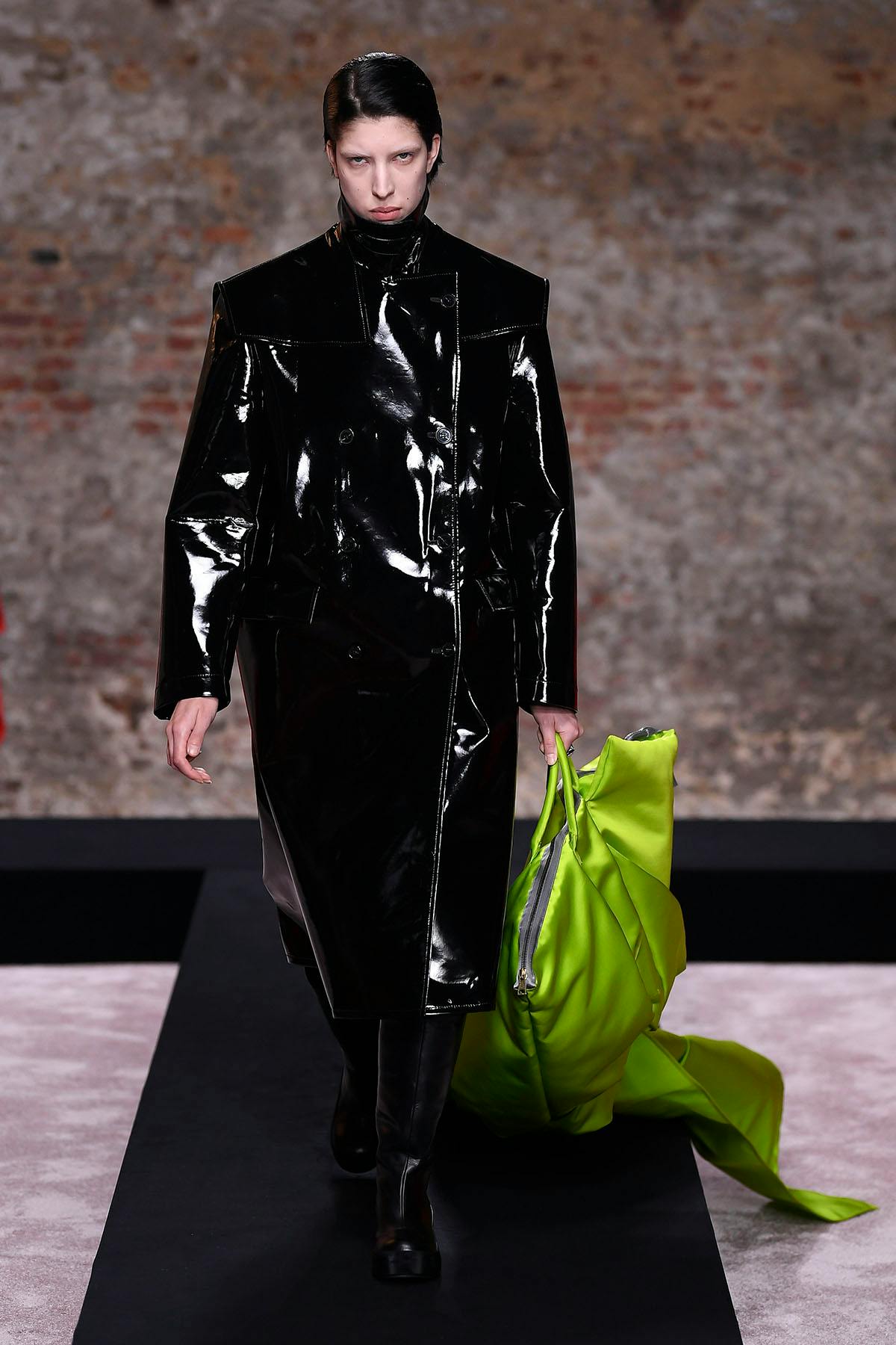 raf-simons-fw22-mens-womens-collection-10