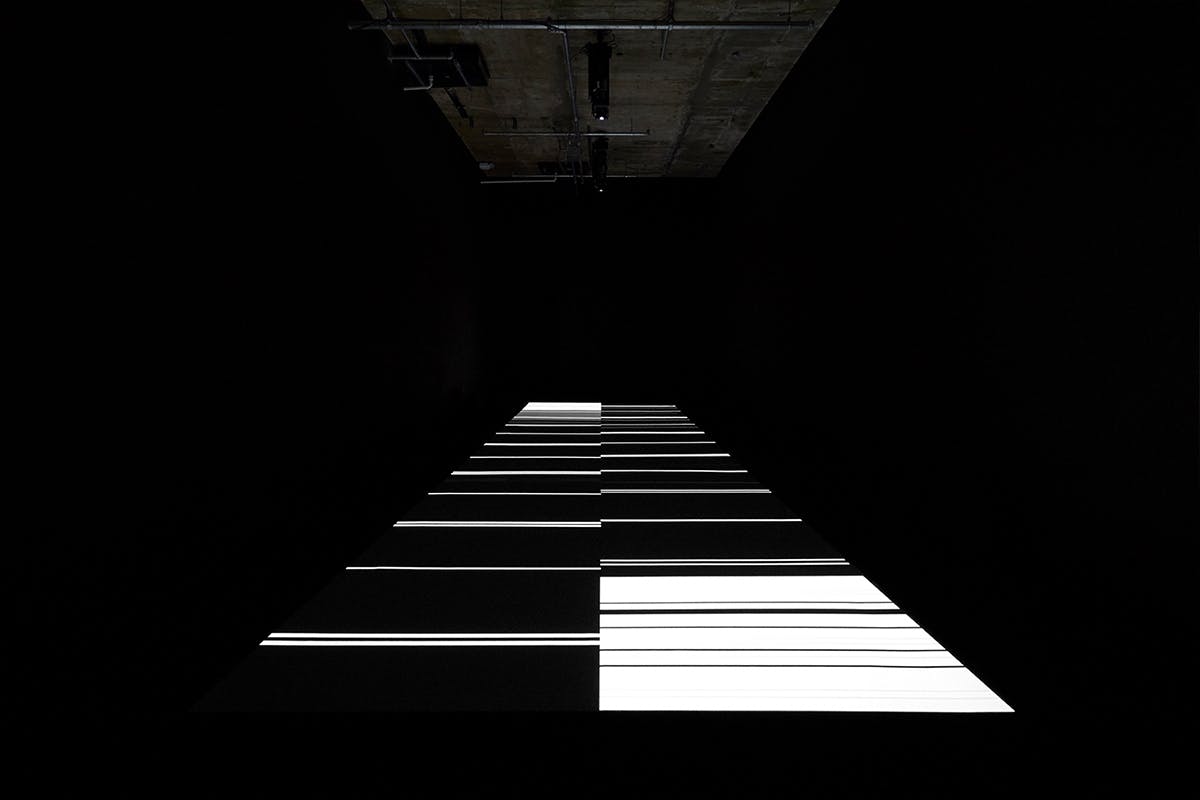 ryoji-ikeda-exhibition-180-studios-03