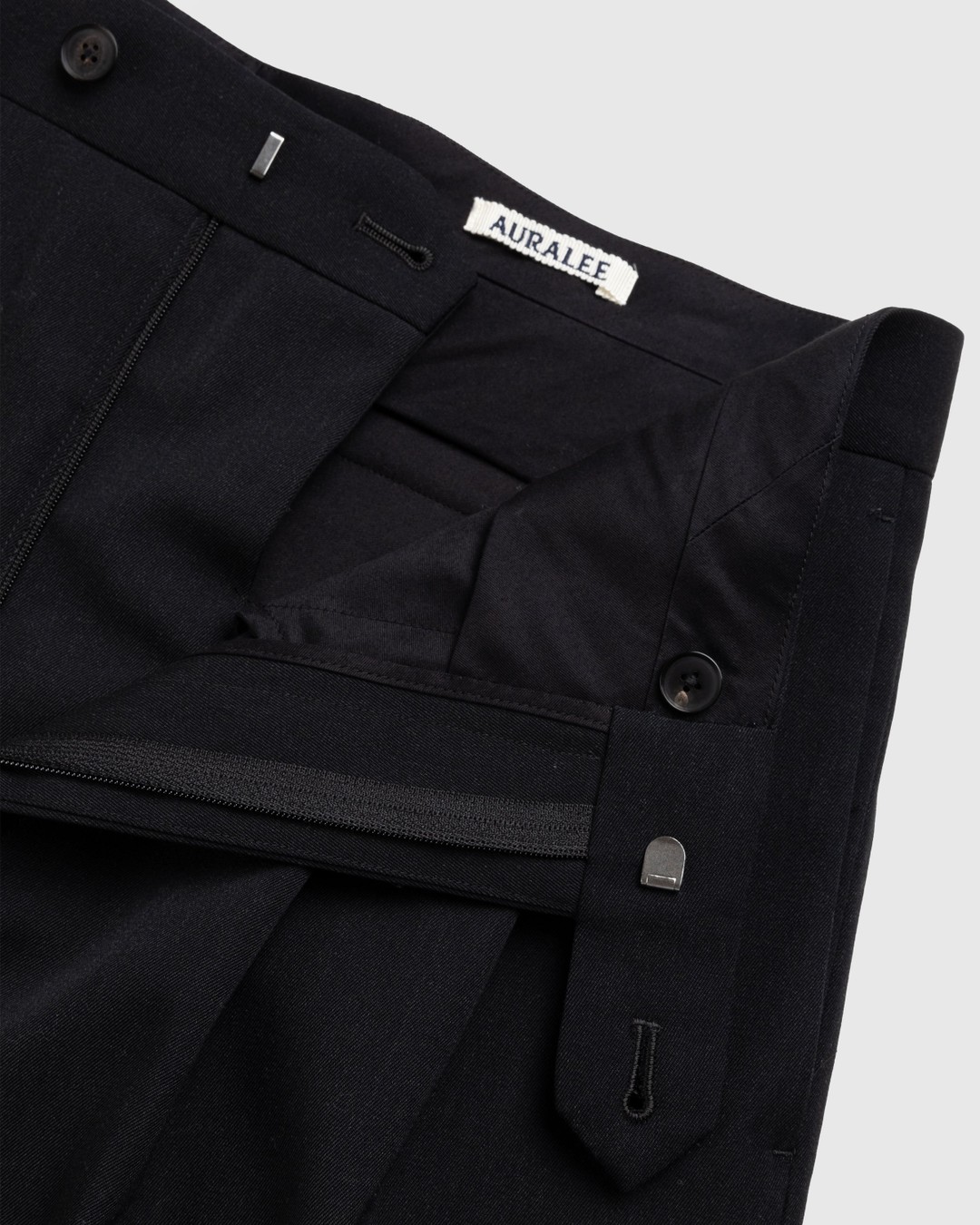 Auralee – Light Wool Max Gabardine Shorts Black - Shorts - Black - Image 5