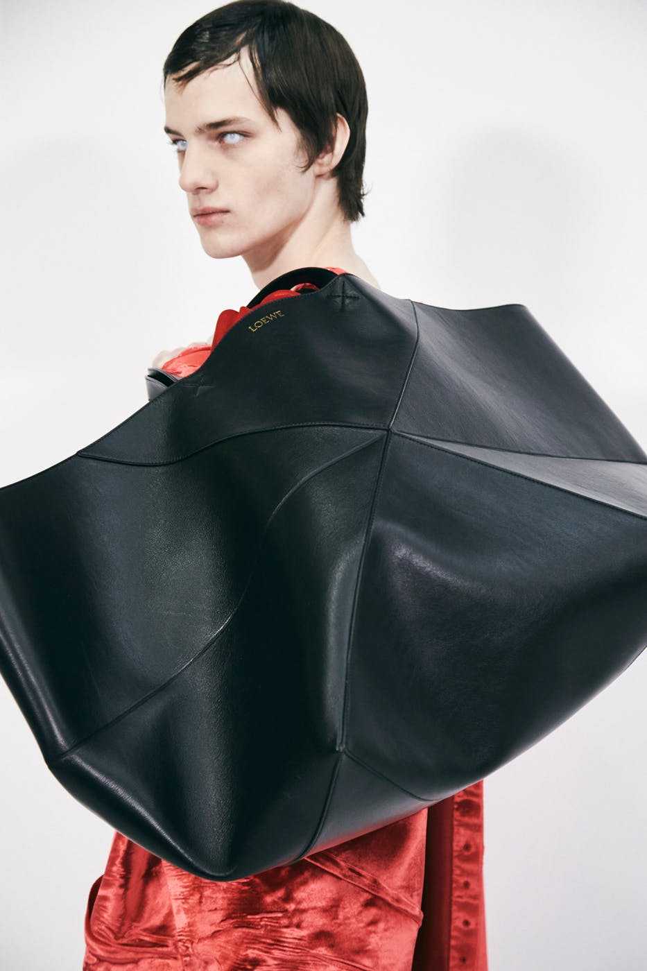 LOWE_LOEWE_MFW23_0123_PARIS_0497
