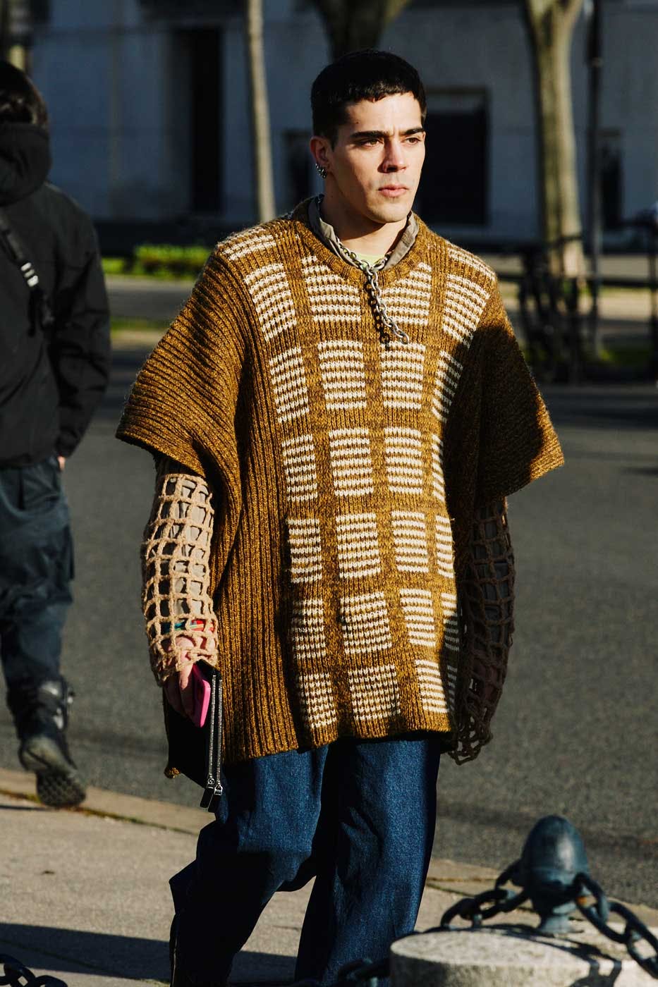 paris-fashion-week-fw23-streetstyle-(17)