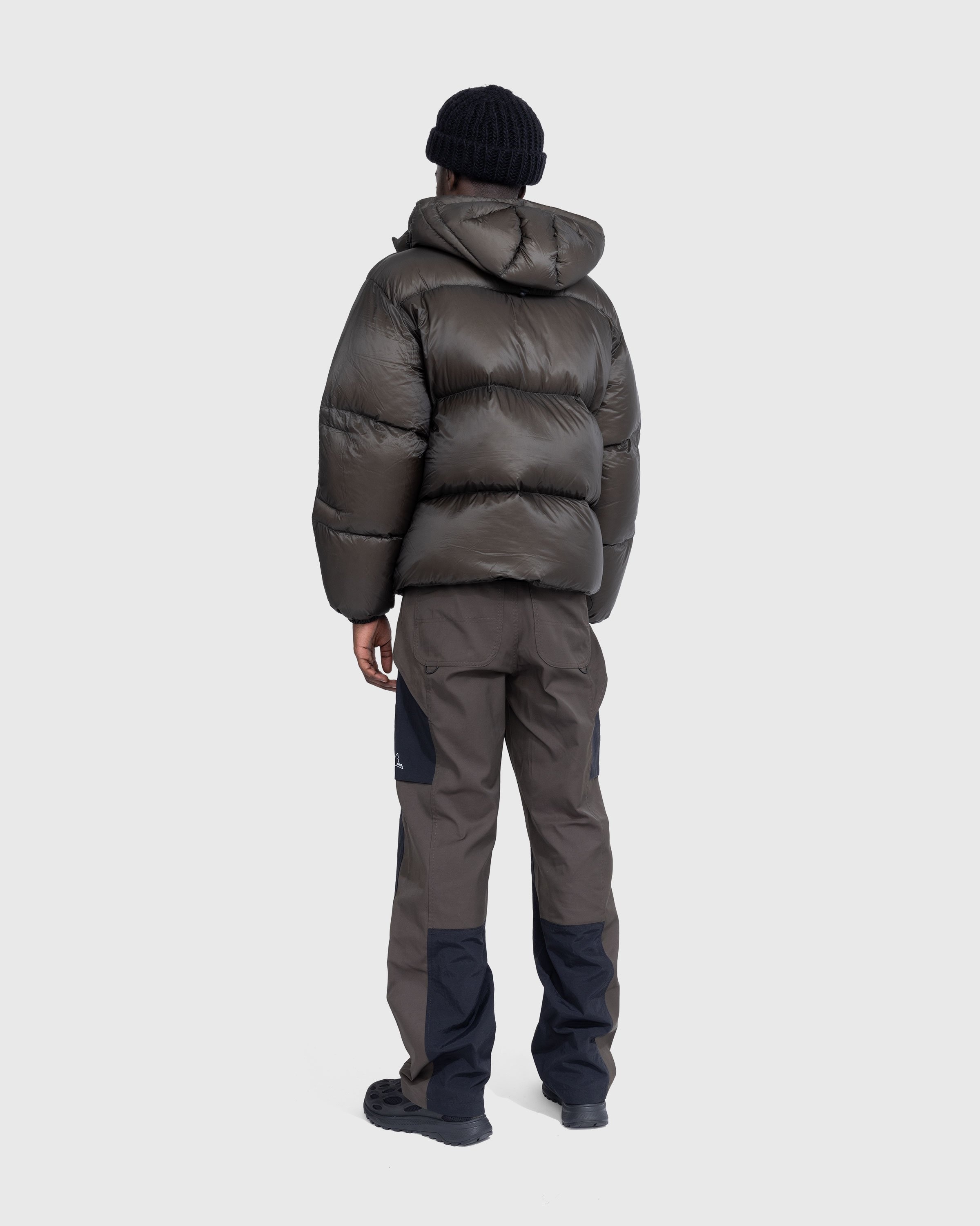 ROA – Heavy Down Jacket Olive - Outerwear - Green - Image 4